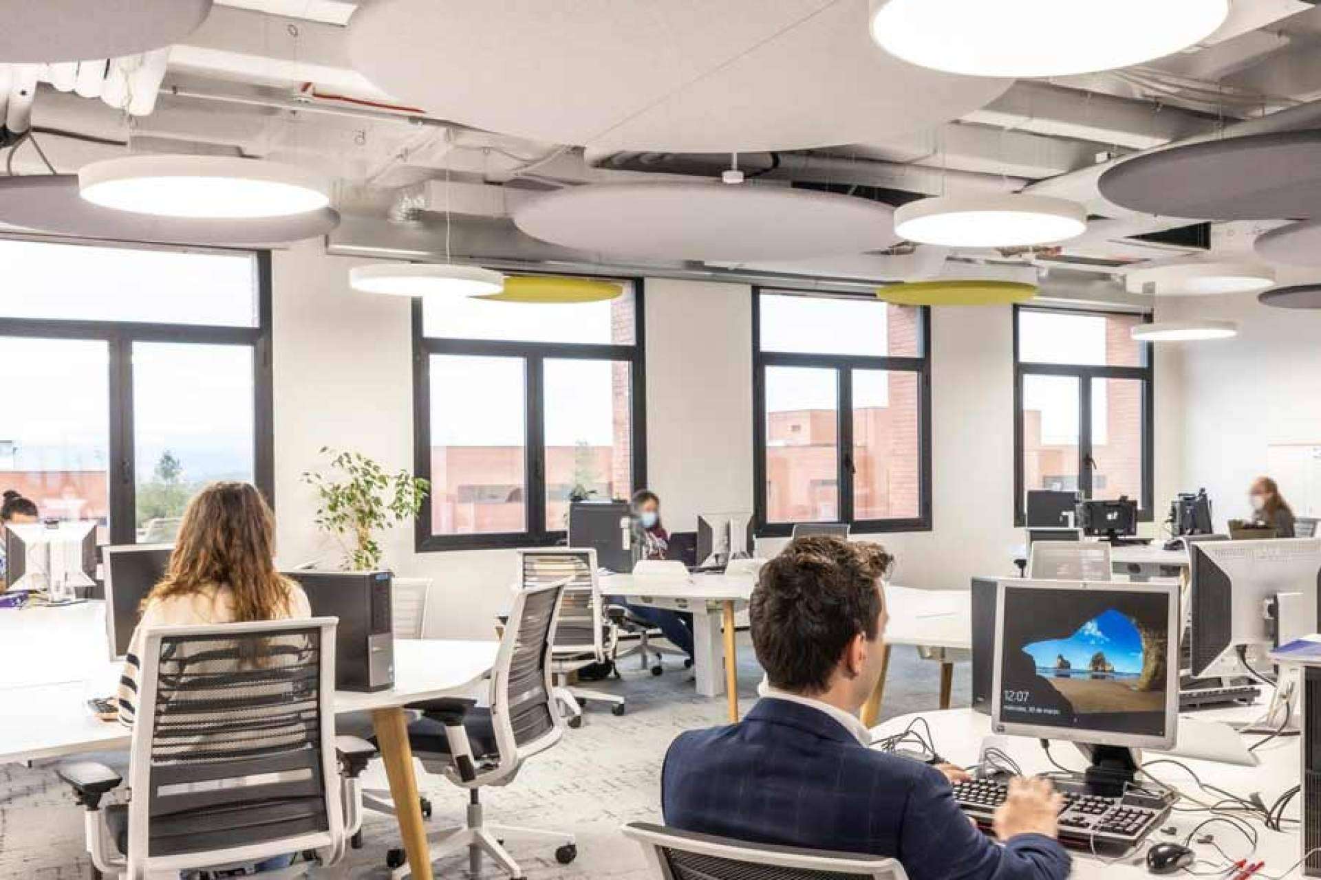 Recomendaciones de calidad acústica; ISO 229555 y el confort acústico en oficinas abiertas
