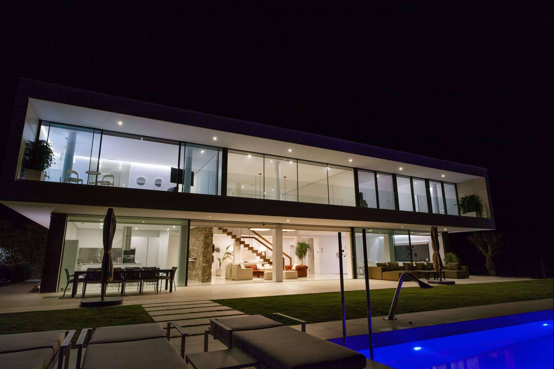 Alkaram y su espectacular villa de alquiler para relajarse en medio de un entorno único