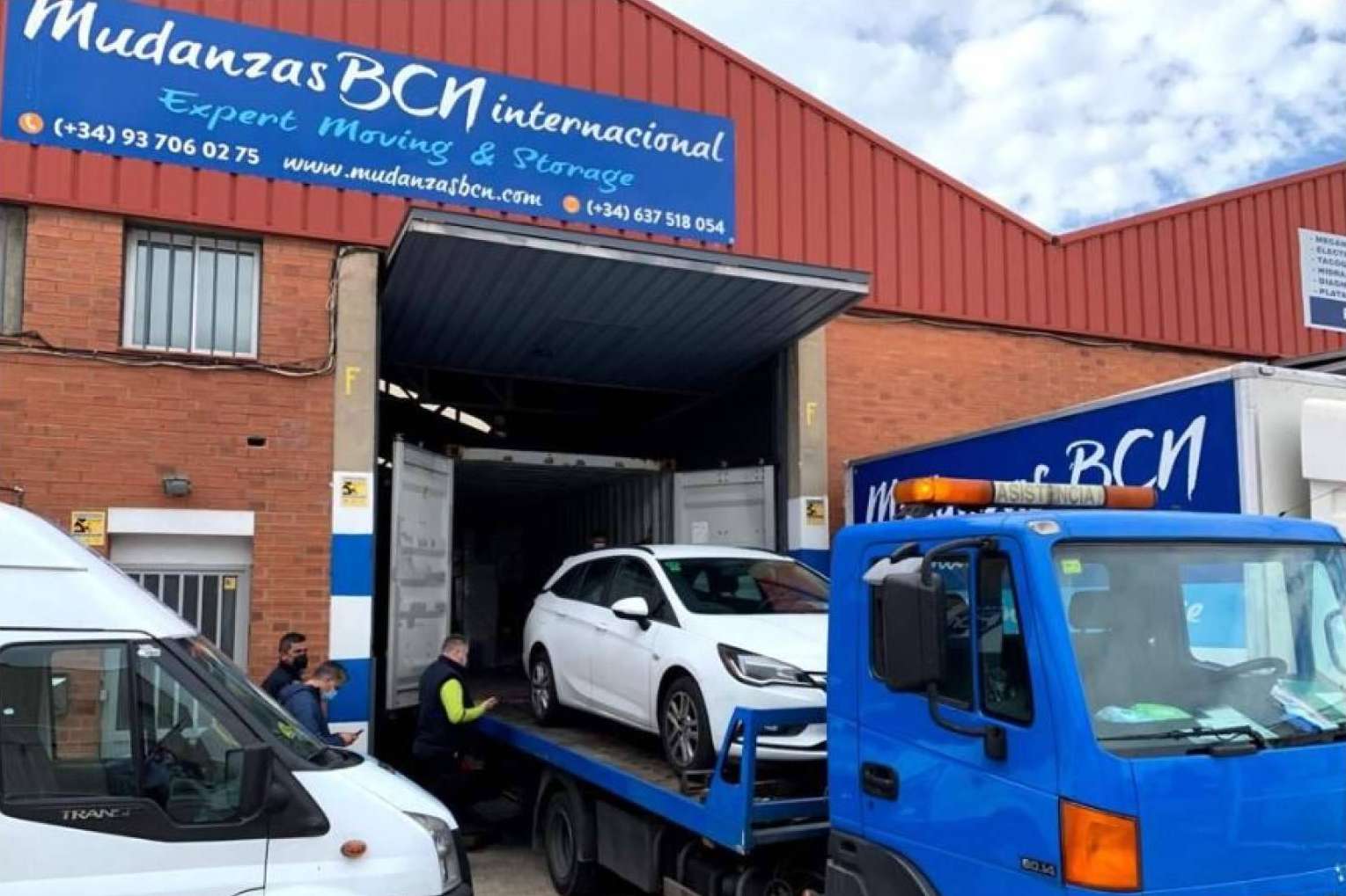 Mudanzas BCN Internacional, el equipo de expertos en transporte de vehículos a larga distancia