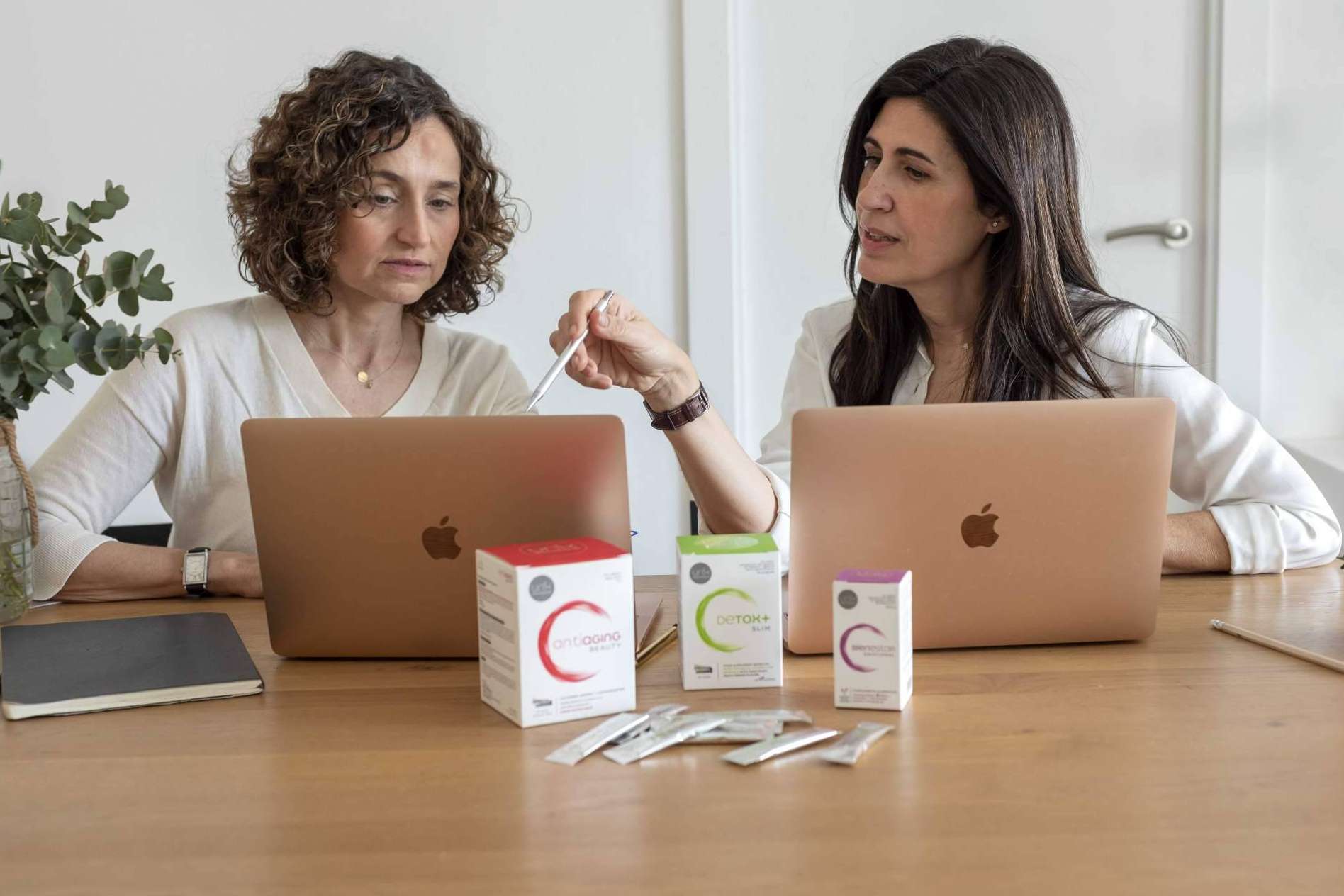 Complementos alimenticios formulados por y para ellas, Unik Health