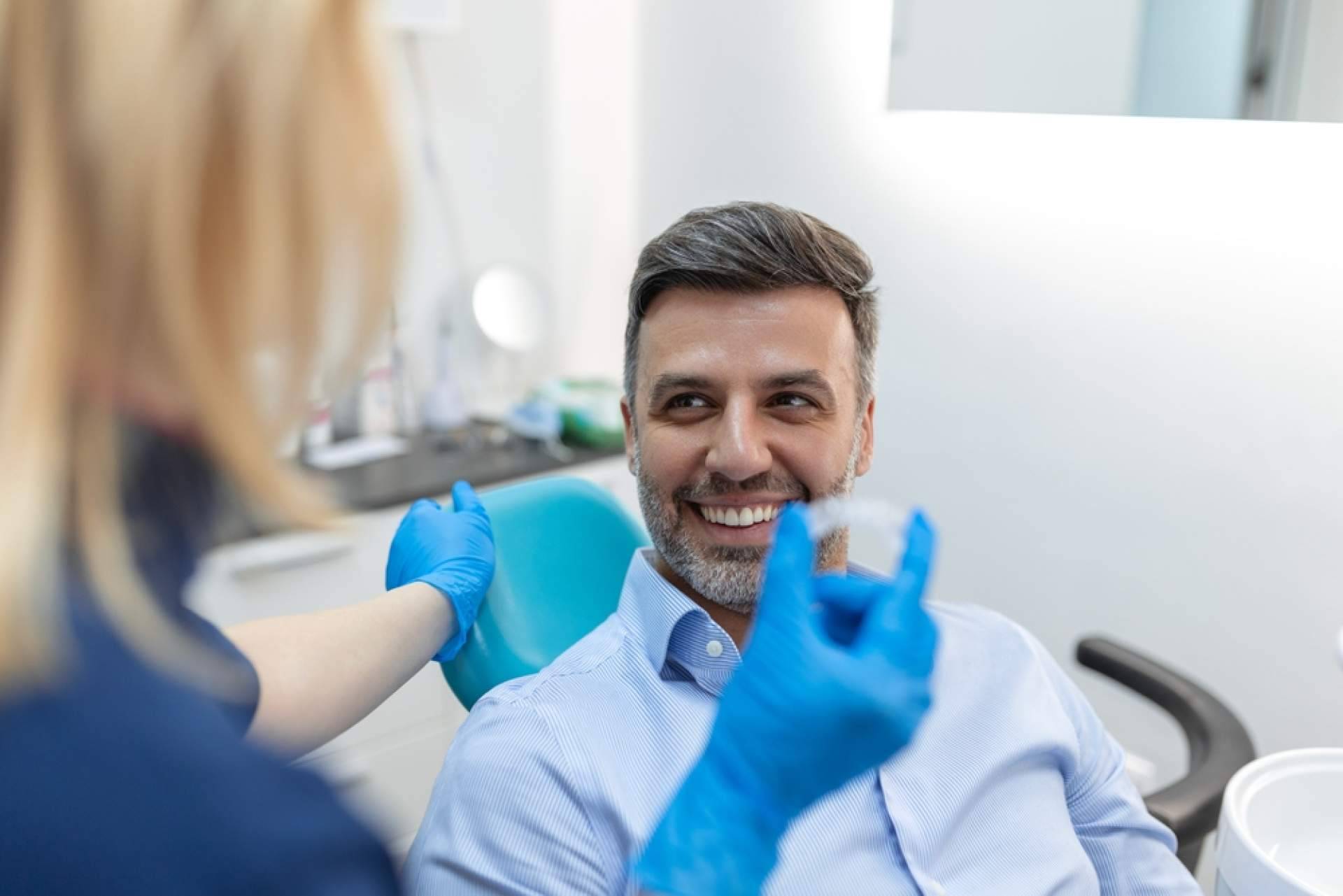 InterORALIA explica los beneficios de la ortodoncia Invisalign