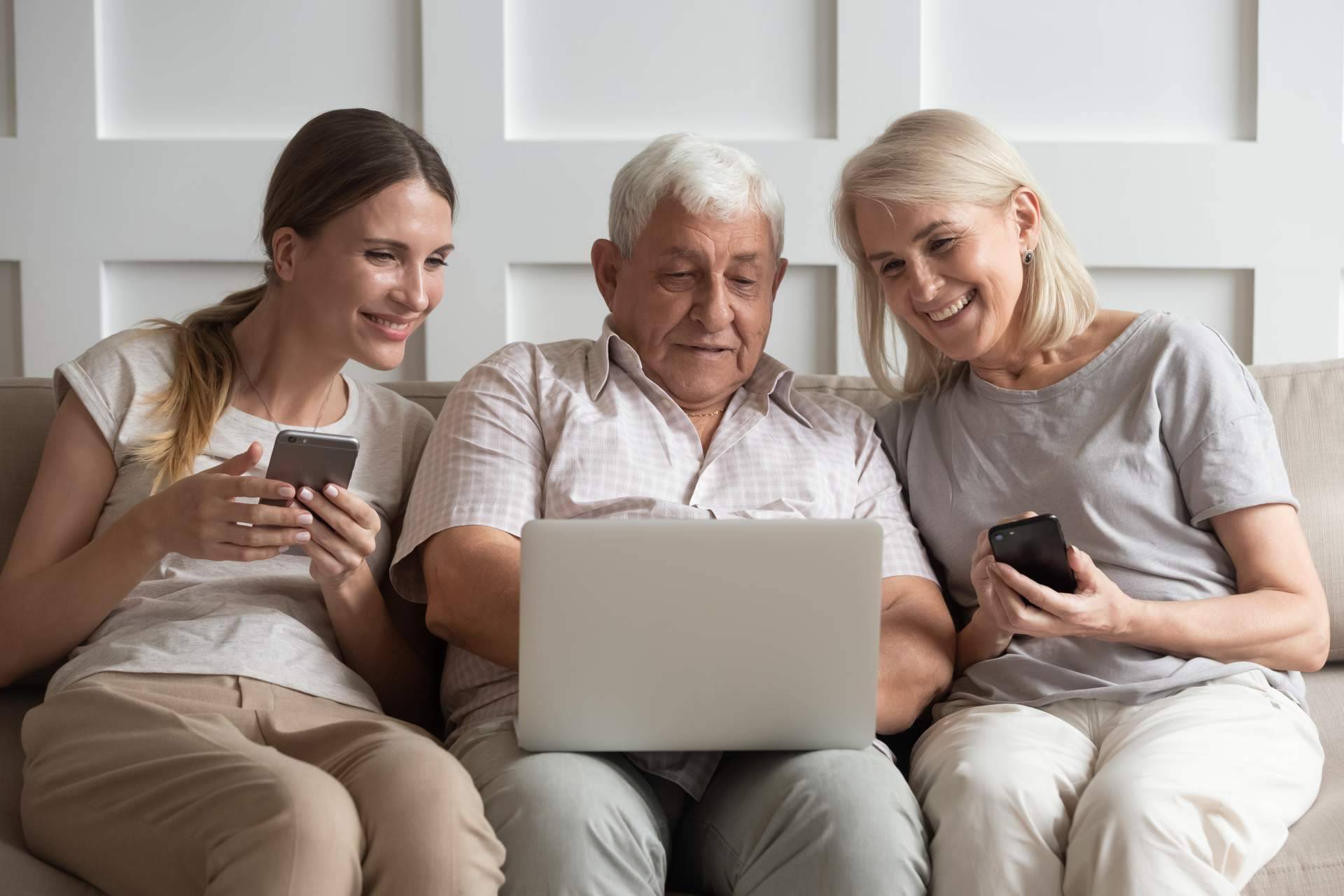 OROC Comparte 50; Fibra, tres líneas móviles y televisión por solo 40 euros al mes
