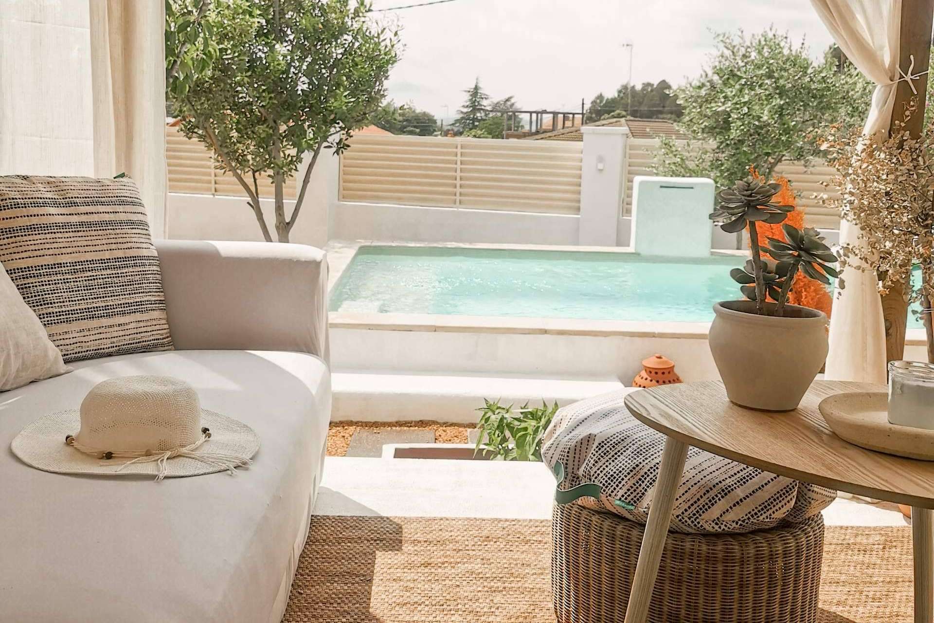 Sokios ofrece ideas para decorar balcones pequeños