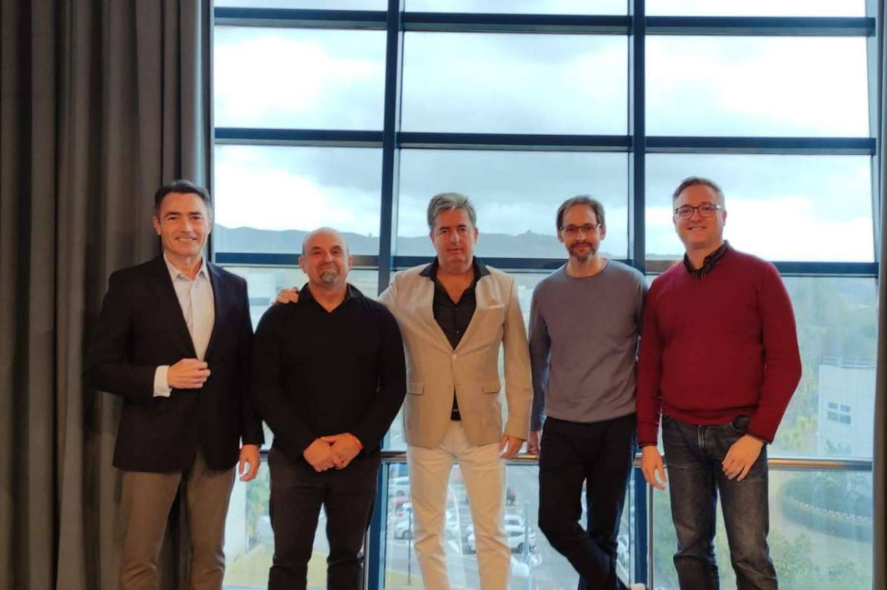 Acuerdo entre varias entidades públicas y Derma Innovate para el avance en el tratamiento de la alopecia