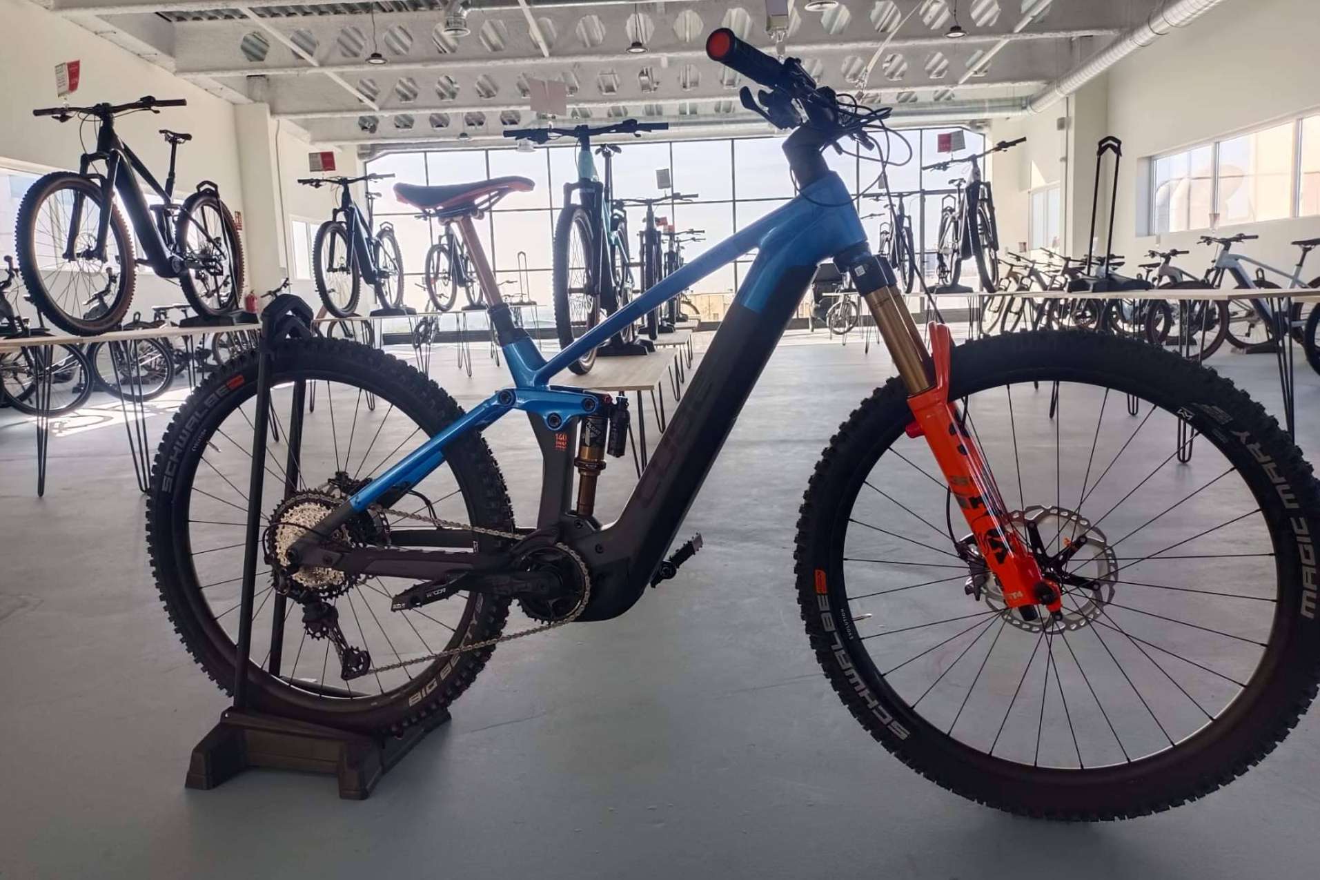Las bicis eléctricas de montaña Cube Stereo Hybrid 2024 están disponibles en eBike.es
