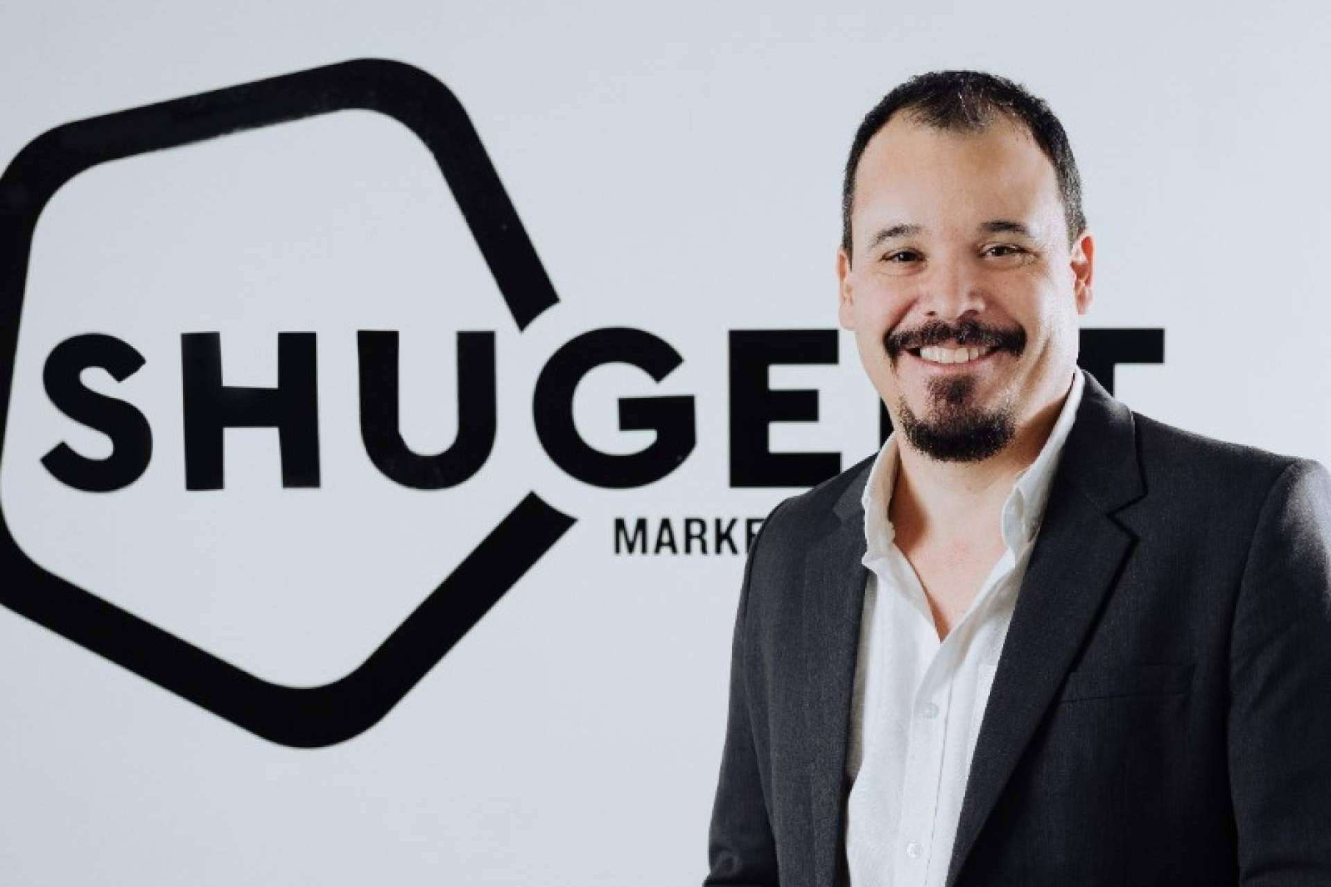 Desarrollo de algoritmos de machine learning a medida para empresas digitales, con los expertos de Shugert