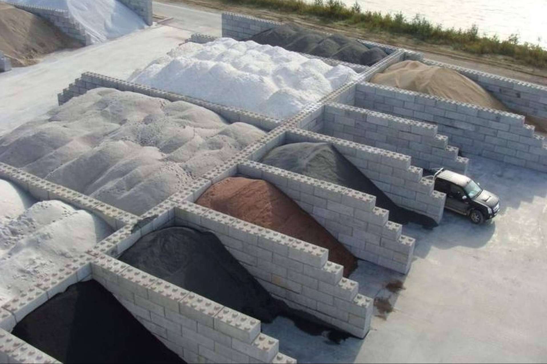 ¿Reutilizar el hormigón residual? Descubrir los moldes para bloques de hormigón de Betonblock