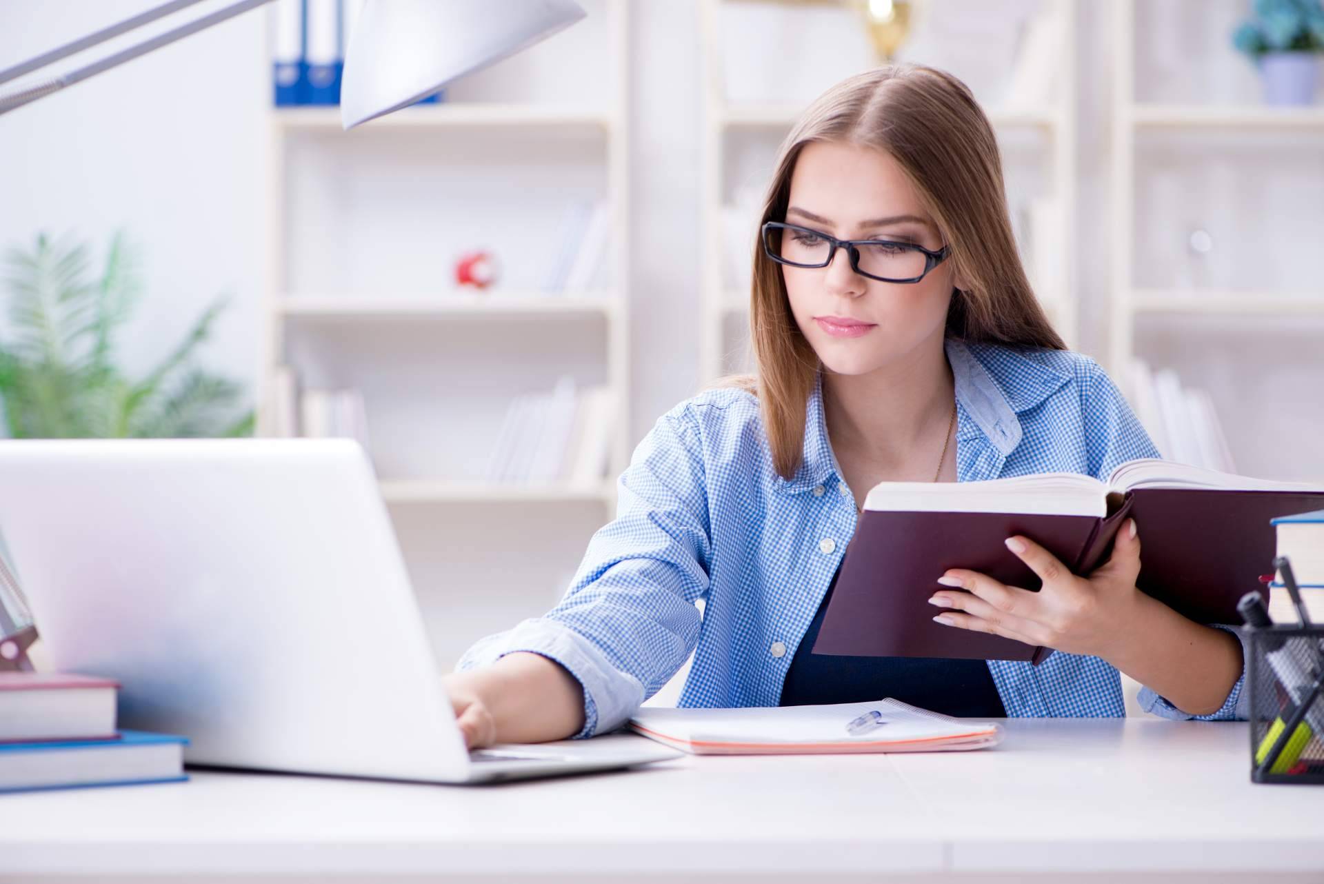 Oxford Test of English Practice Tests B2 con correcciones personalizadas de writing en 24h de Alex Bell
