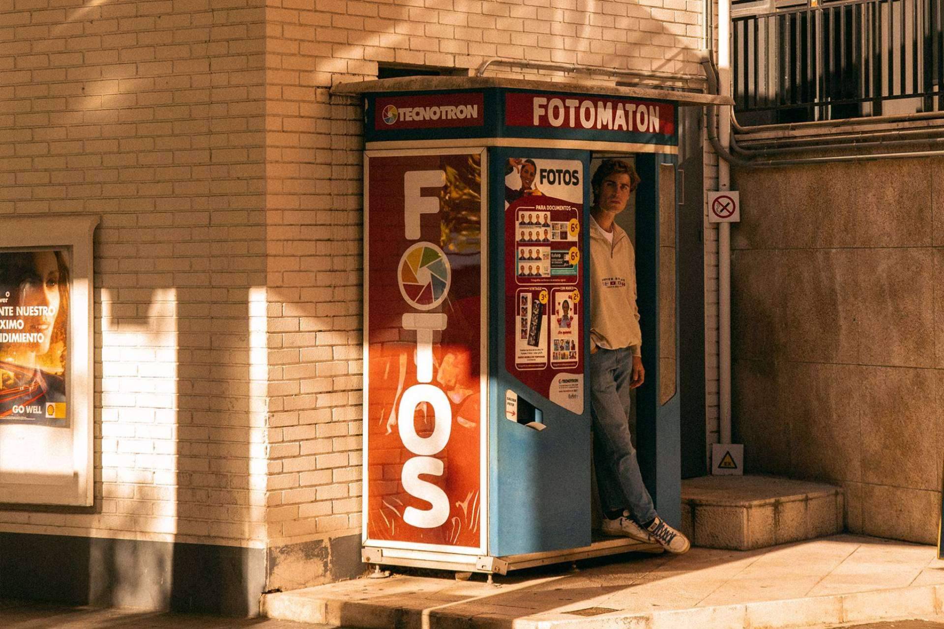 La campaña de Humpier inspirada en los fotomatones de Madrid