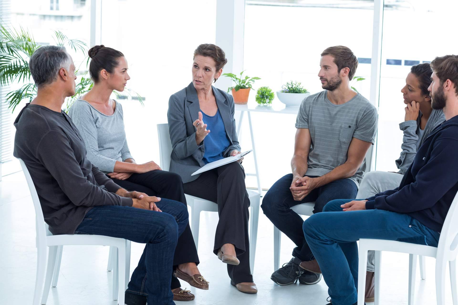 Especializarse en trabajo social con los cursos online de Formación Carpe Diem