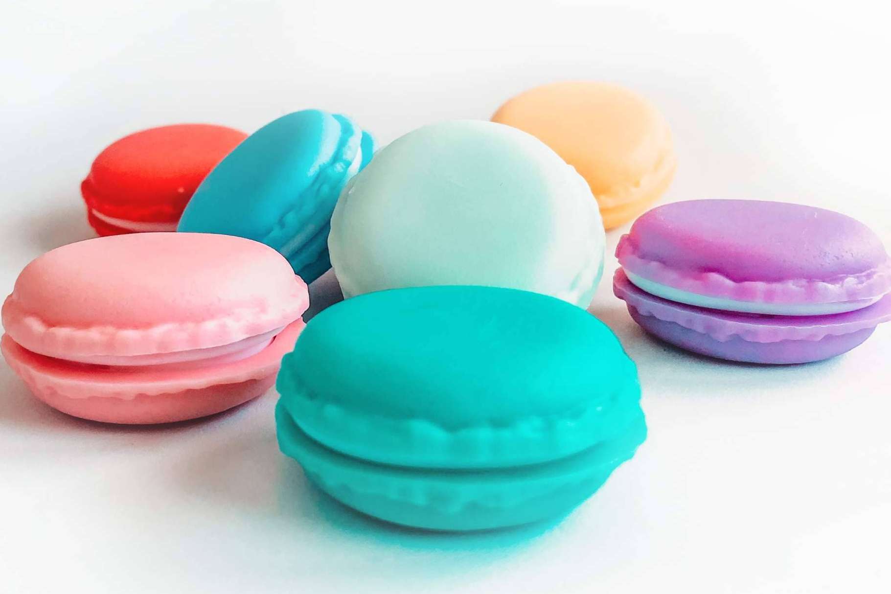 Piezas de joyería hipoalergénica en envases originales ideales para regalar, con BCLabs