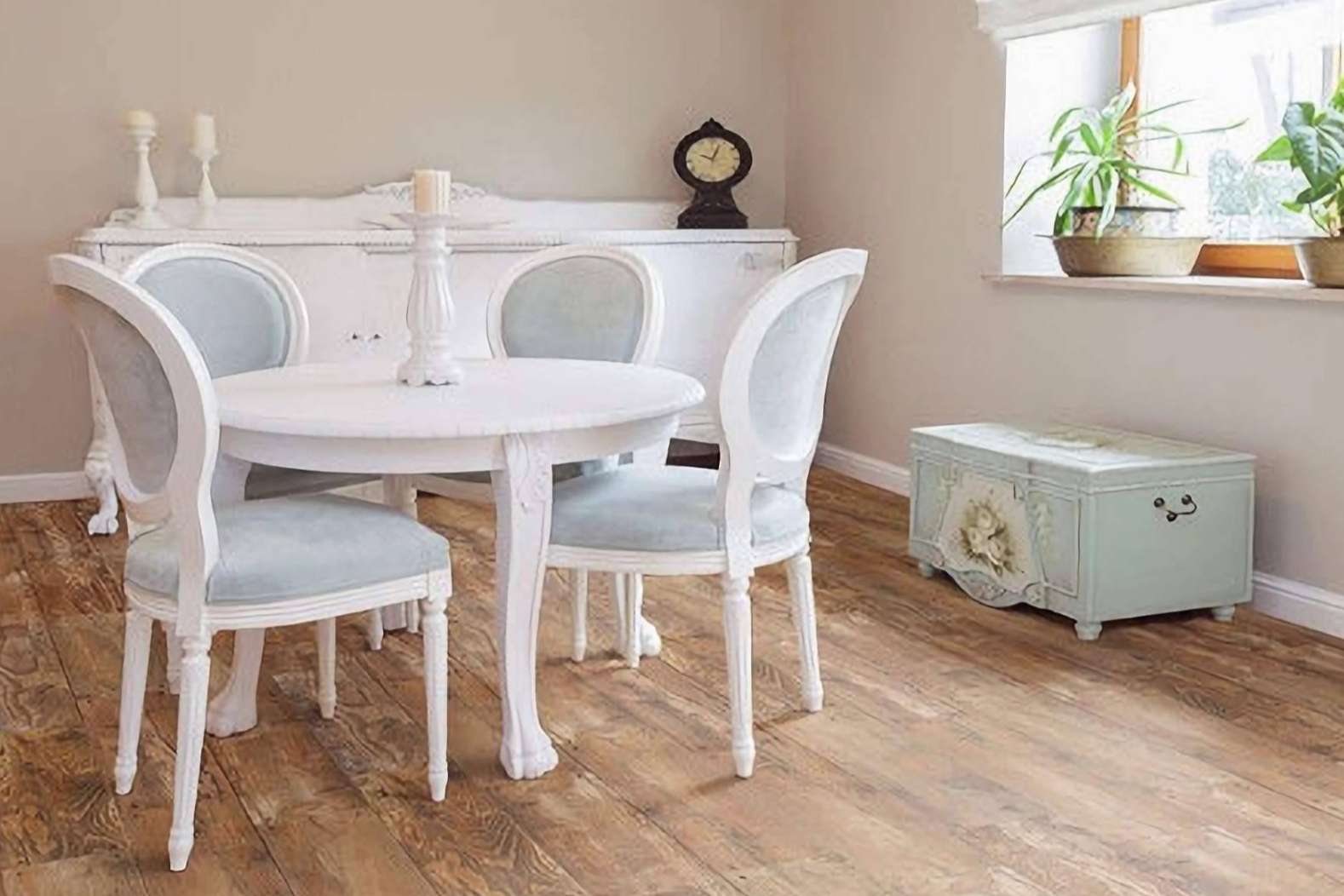 Las ventajas y cuidados de los suelos porcelánicos imitación madera que ofrece Mundo Cerámicas