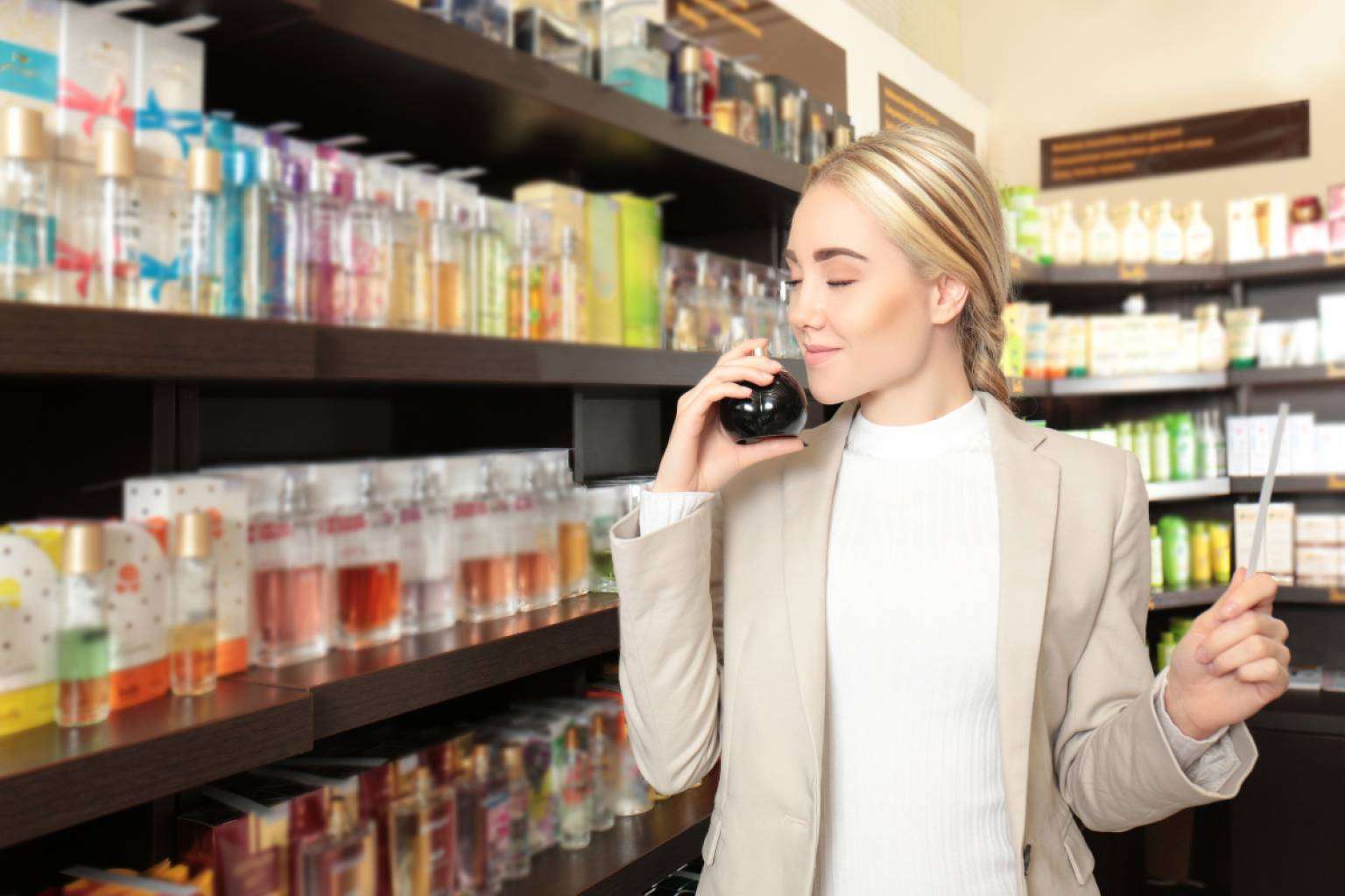Emprender en el negocio de los perfumes de la mano de PerfumHada