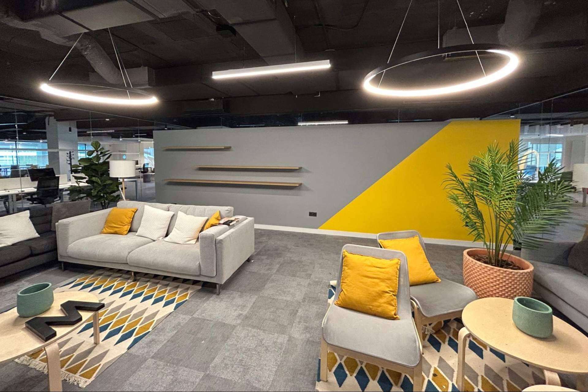 CHAVSA, diseño de interiores personalizado para espacios de trabajo actuales