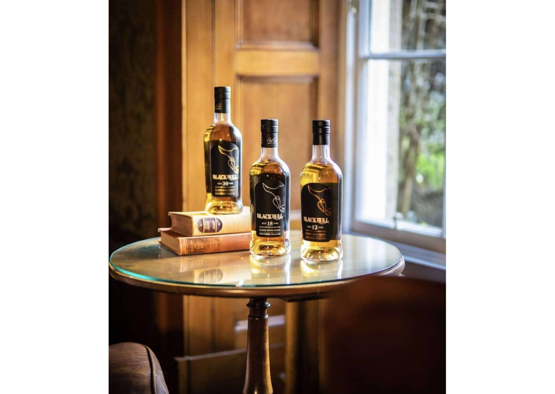 Duncan Taylor Distillery presenta en España Black Bull Whisky
