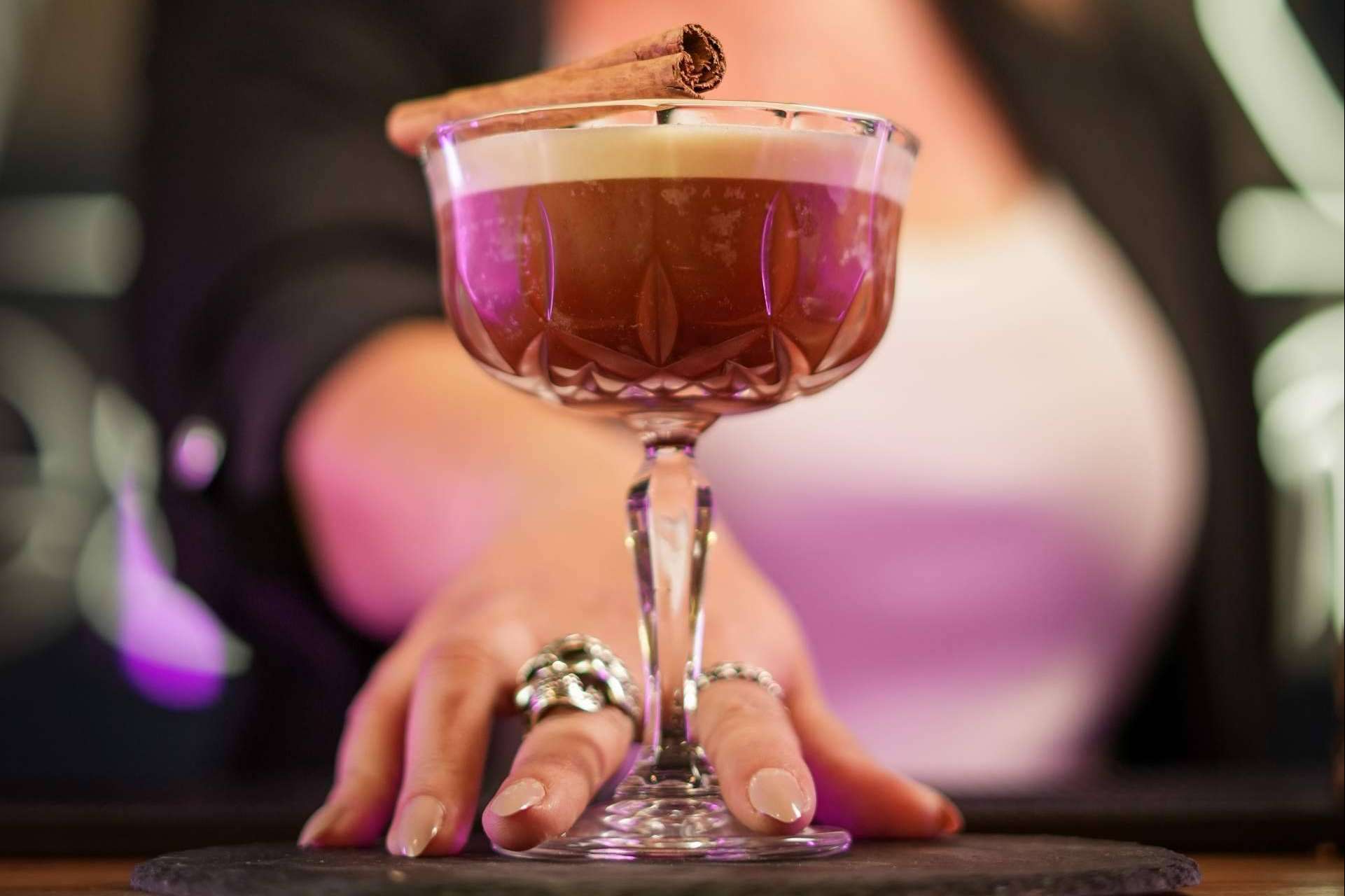 Escuela de Coctelería de Madrid ofrece cursos para formar bartenders profesionales
