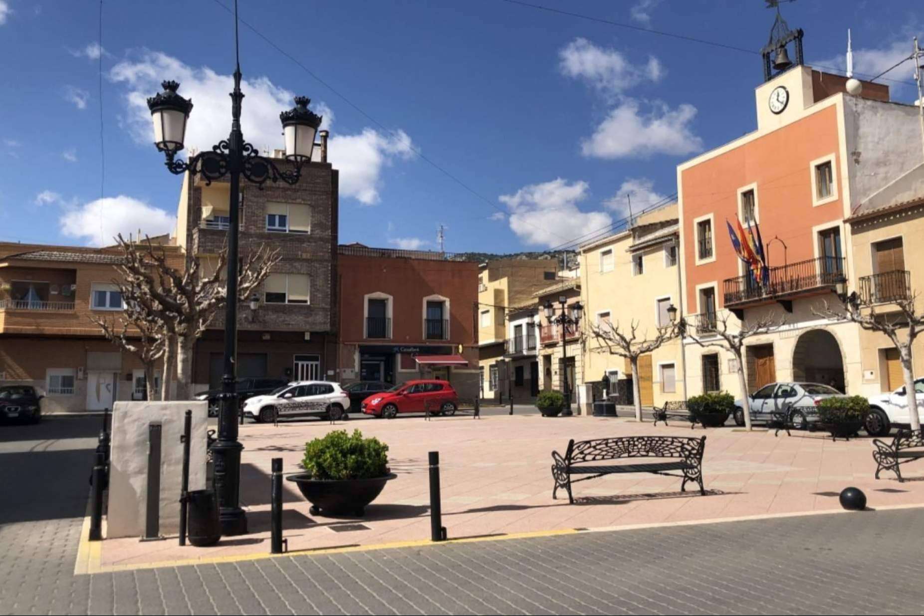 Limpieza y restauración del patrimonio y mobiliario urbano de la mano de Galvañ Lacados