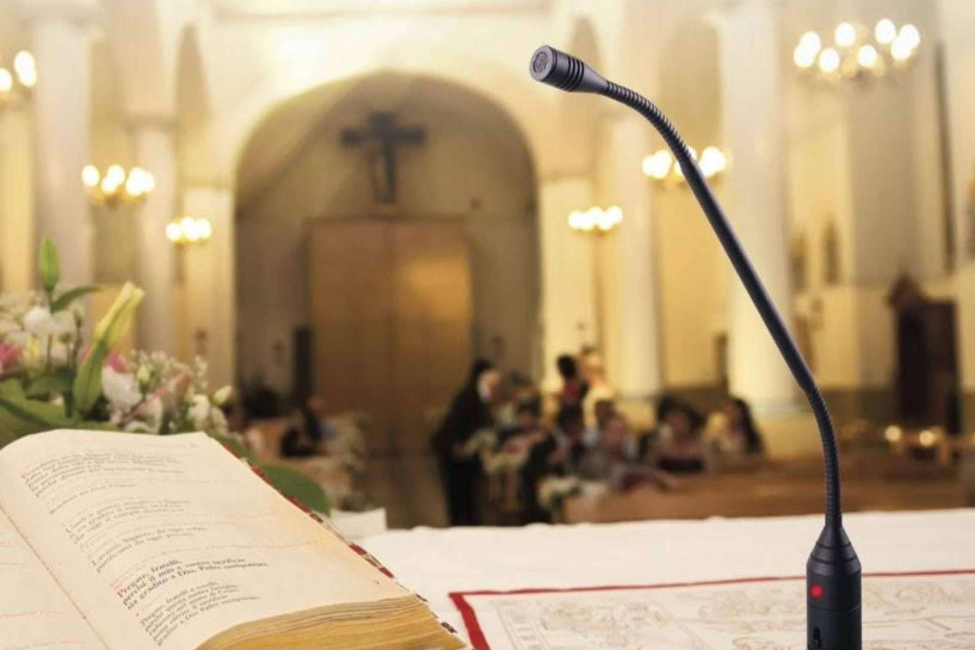 Belltron ofrece una gran variedad de sistemas de audio para iglesias