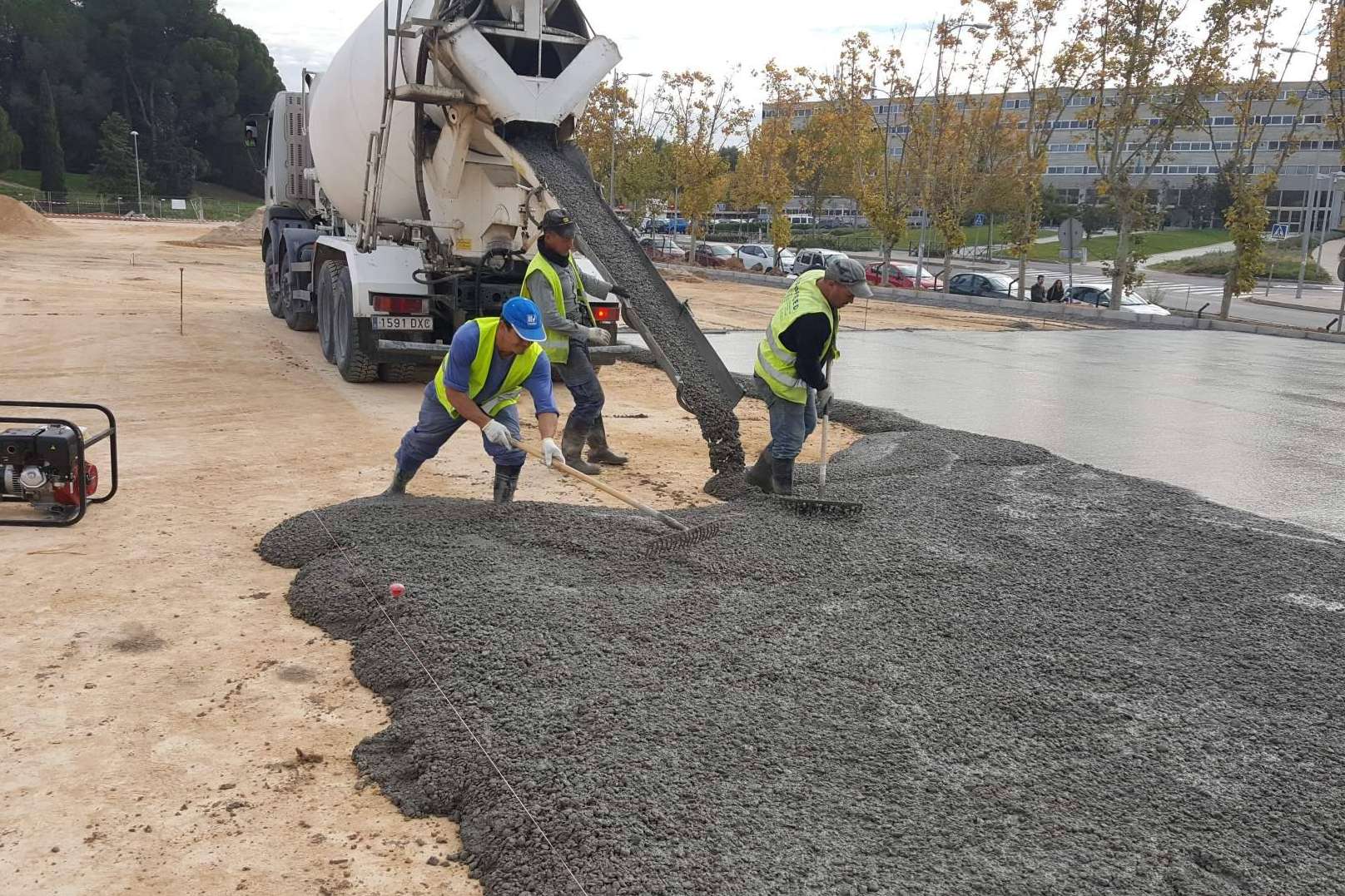 Solera Parking Complutense sustituyendo mallazo por fibras