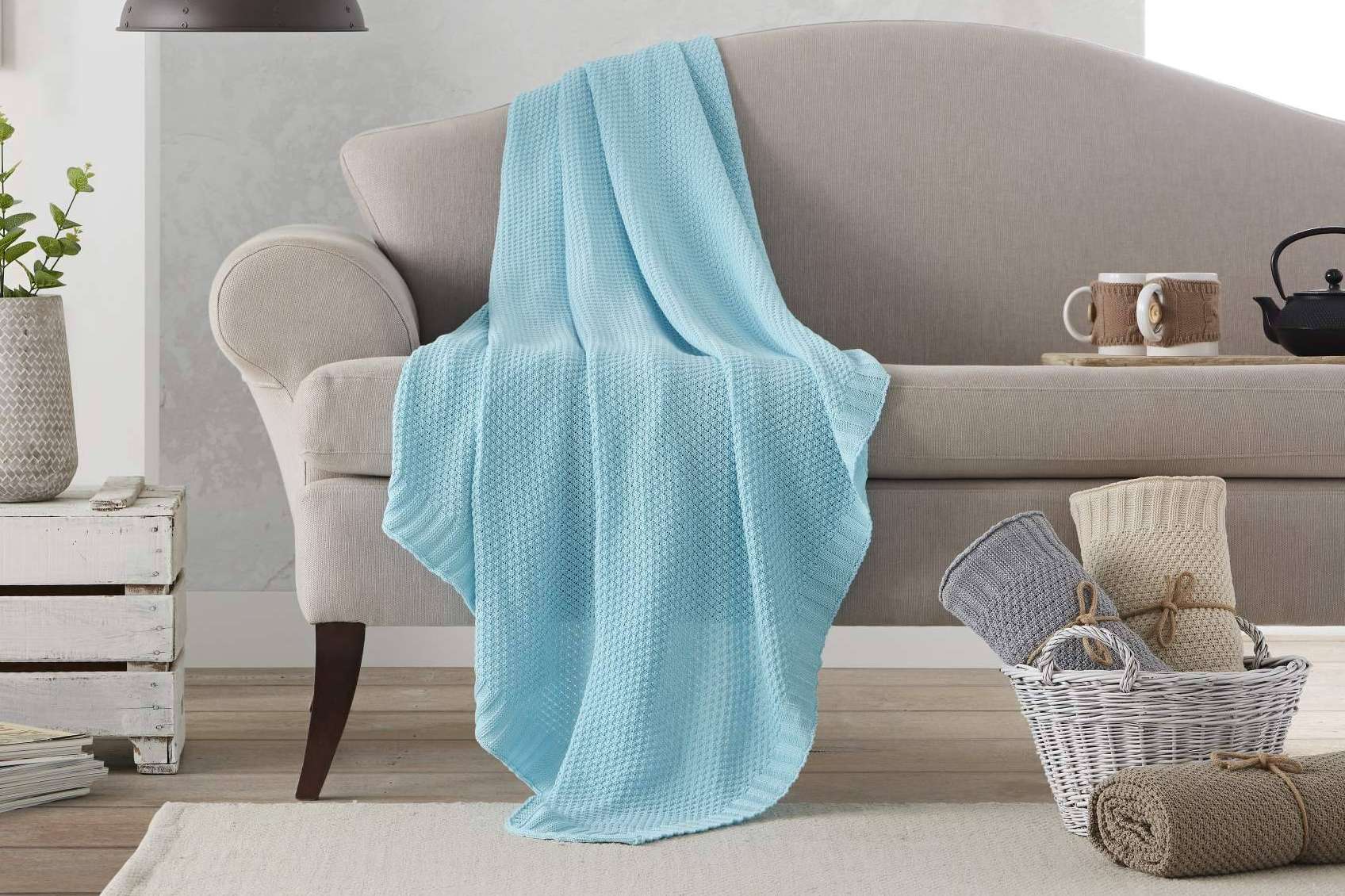 La Novena Nube incluye en su catálogo plaids o mantas de sofá de calidad y elegantes