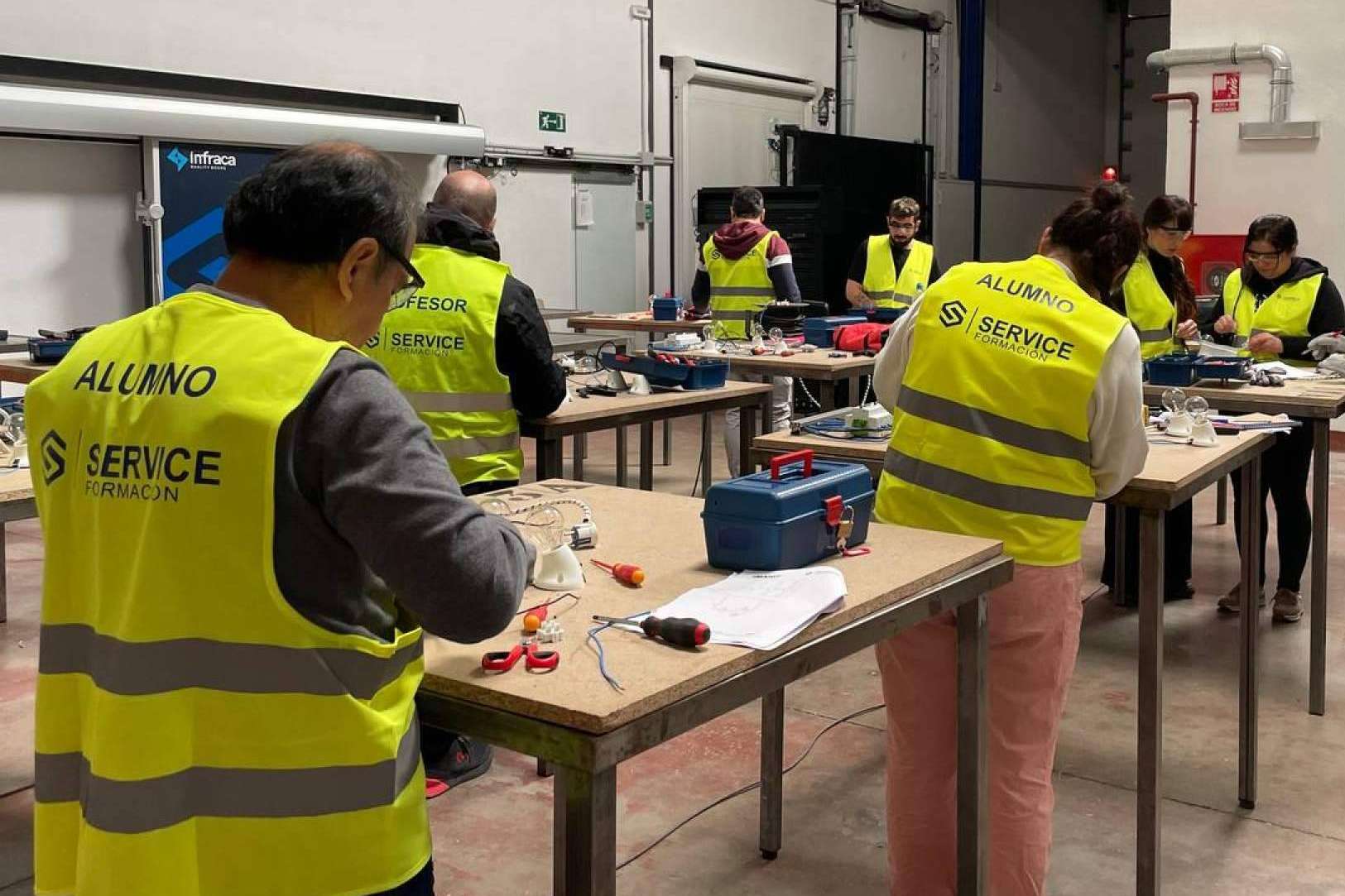 Servicedoor Formación, formación humana y profesional acorde con el ámbito académico y laboral
