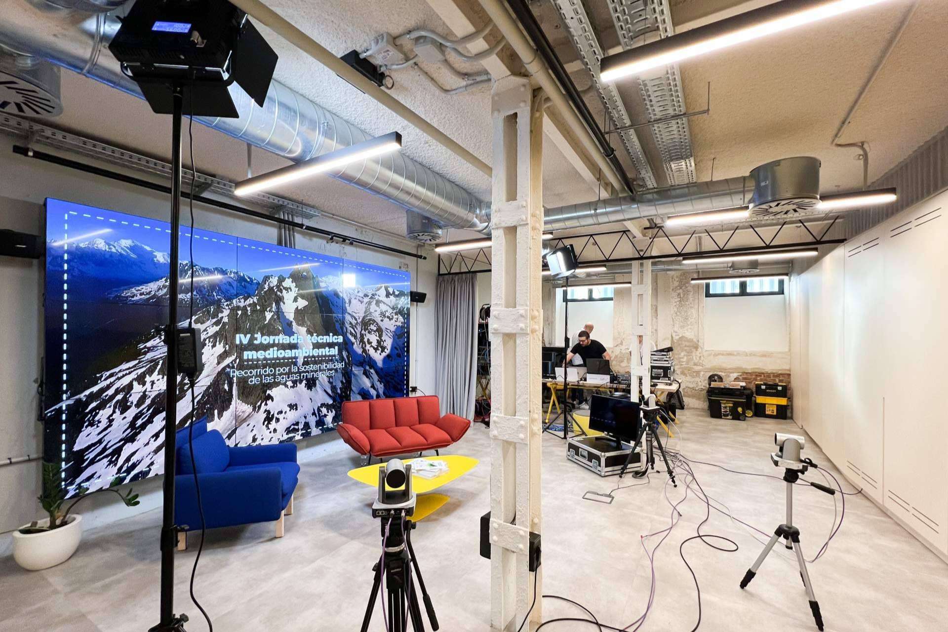 Mastermind Place ofrece una sala de primer nivel para eventos de empresa por streaming, híbridos y presenciales