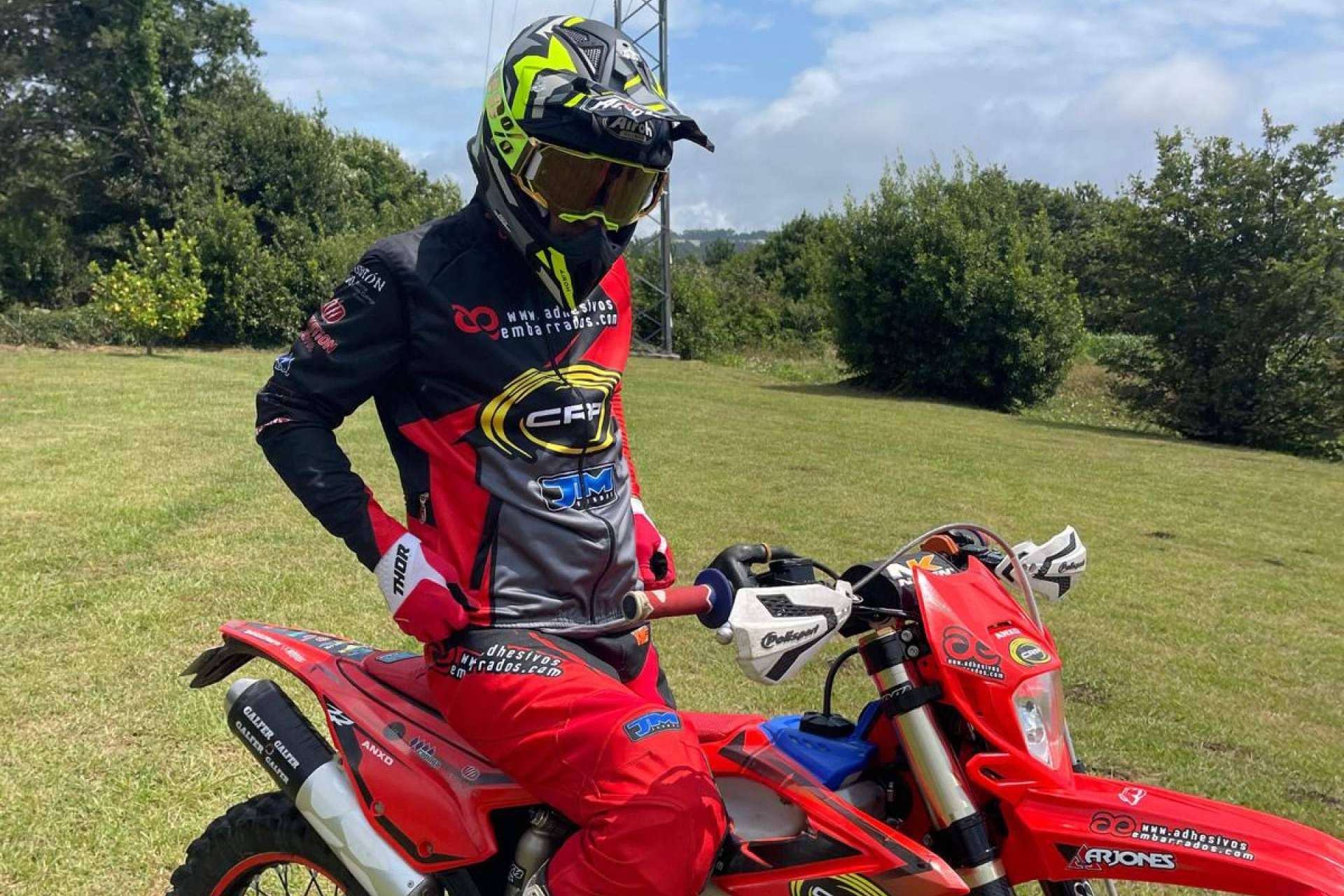 Equipos a medida para motocicletas todo terreno personalizados