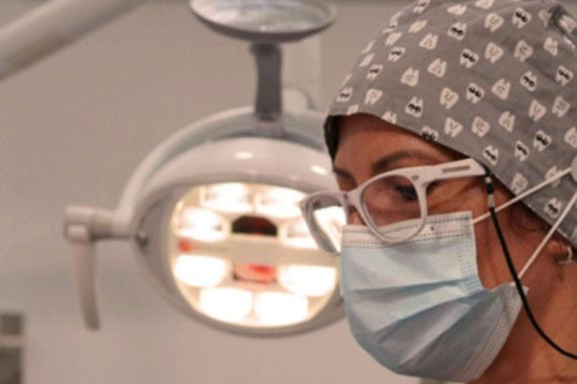 Qué diferencias hay entre odontología general y especializada, por Denty Dent, clínica dental en Madrid