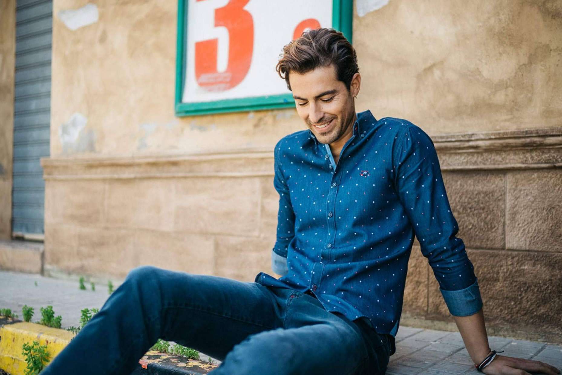 Frescura y elegancia con las camisas de manga corta de hombre de Surfcar
