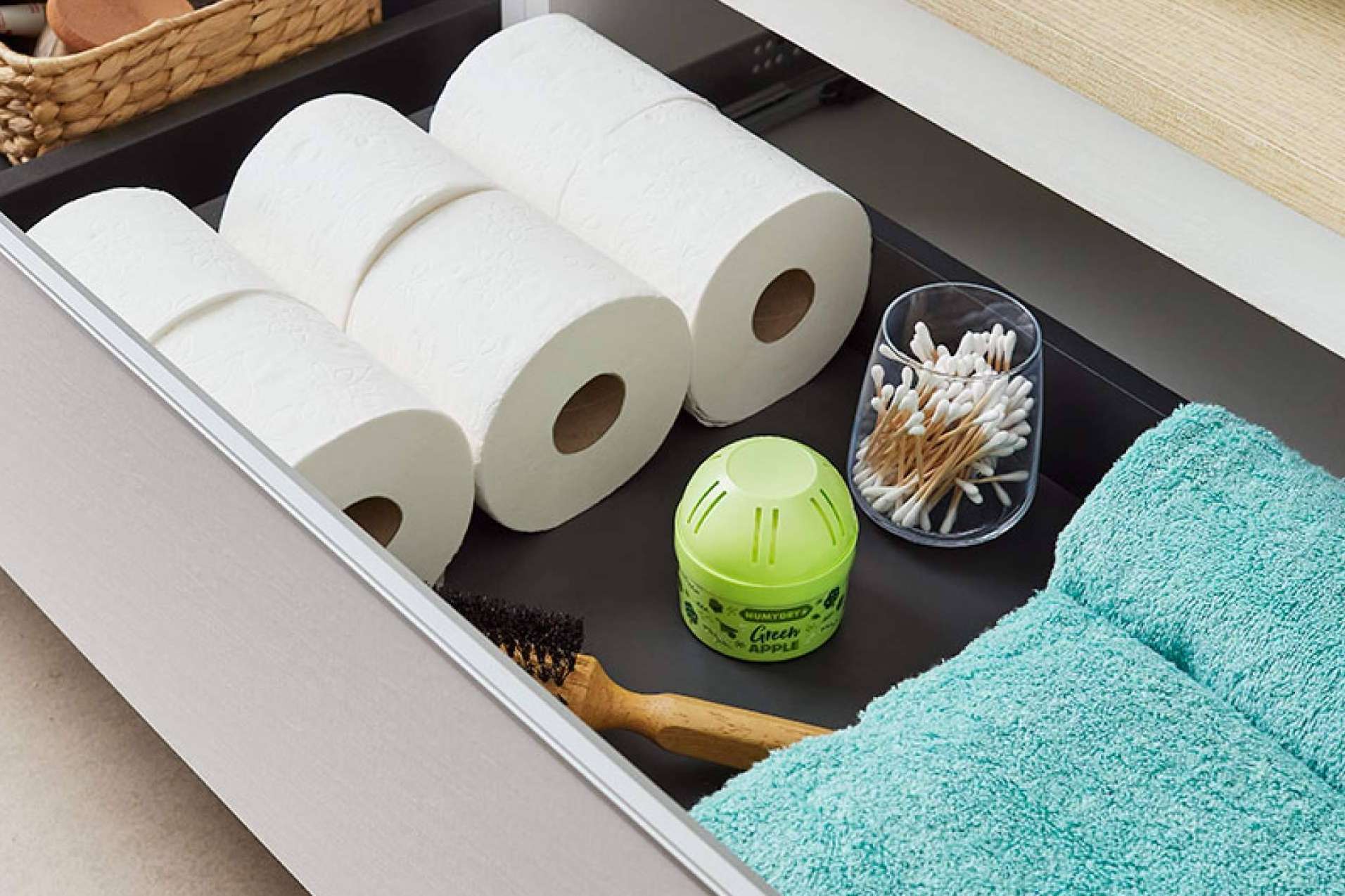 Humydry, una opción ideal en productos antihumedad que eliminan la humedad y los malos olores del armario