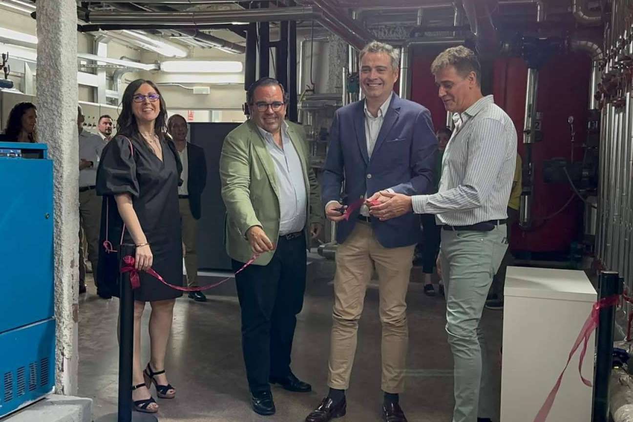 Aerotermia, la solución eficiente del Colegio Hélade asfixiado por el calor y el precio del gas
