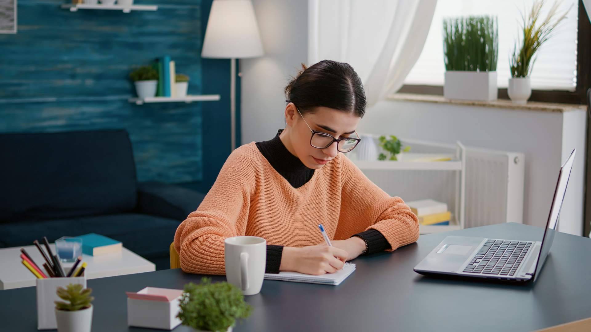 CEAPS ofrece cursos de peritación acreditados en modalidad 100 % online