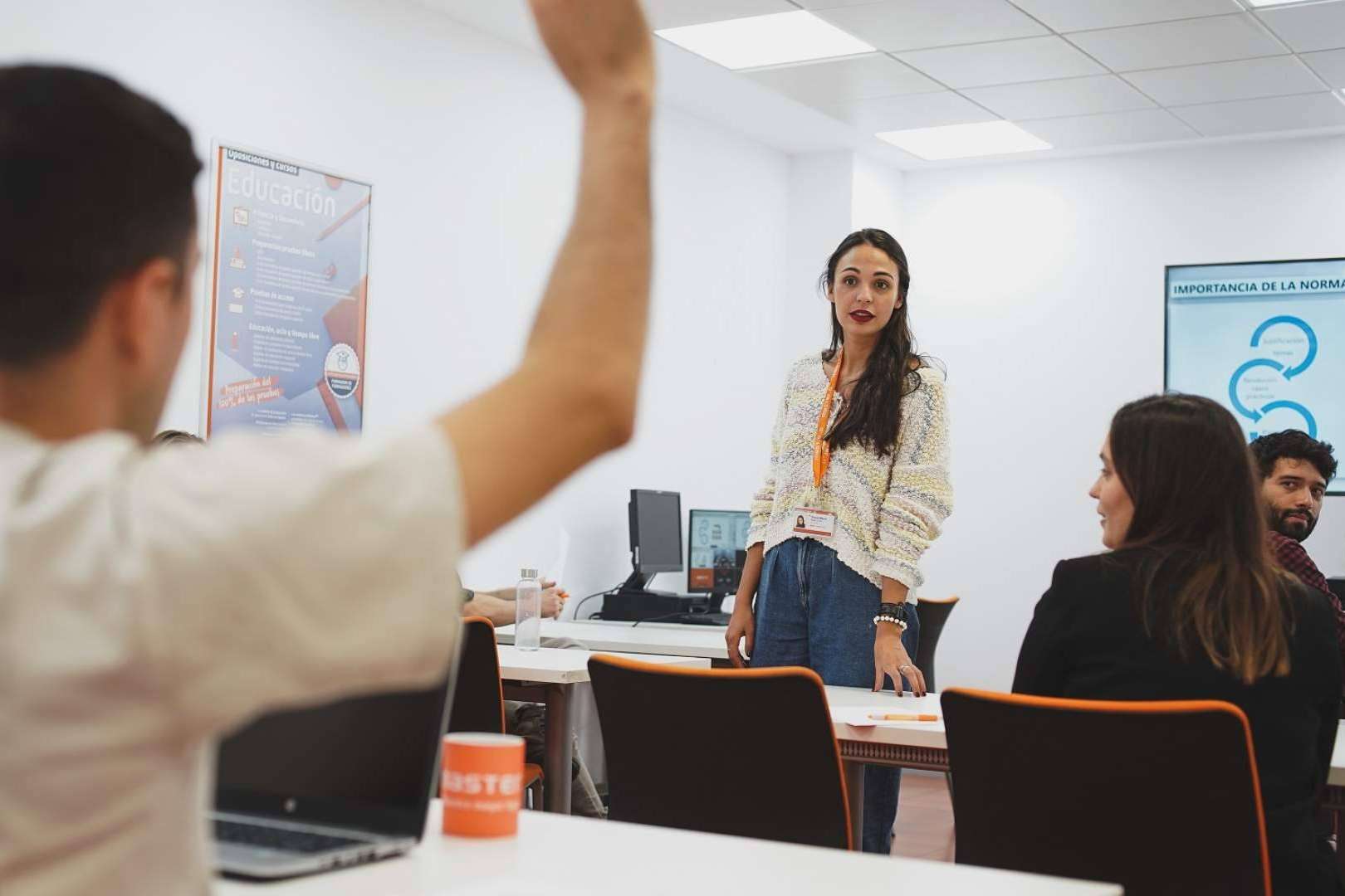 Oposiciones fáciles de aprobar y con excelentes sueldos, por Master. D