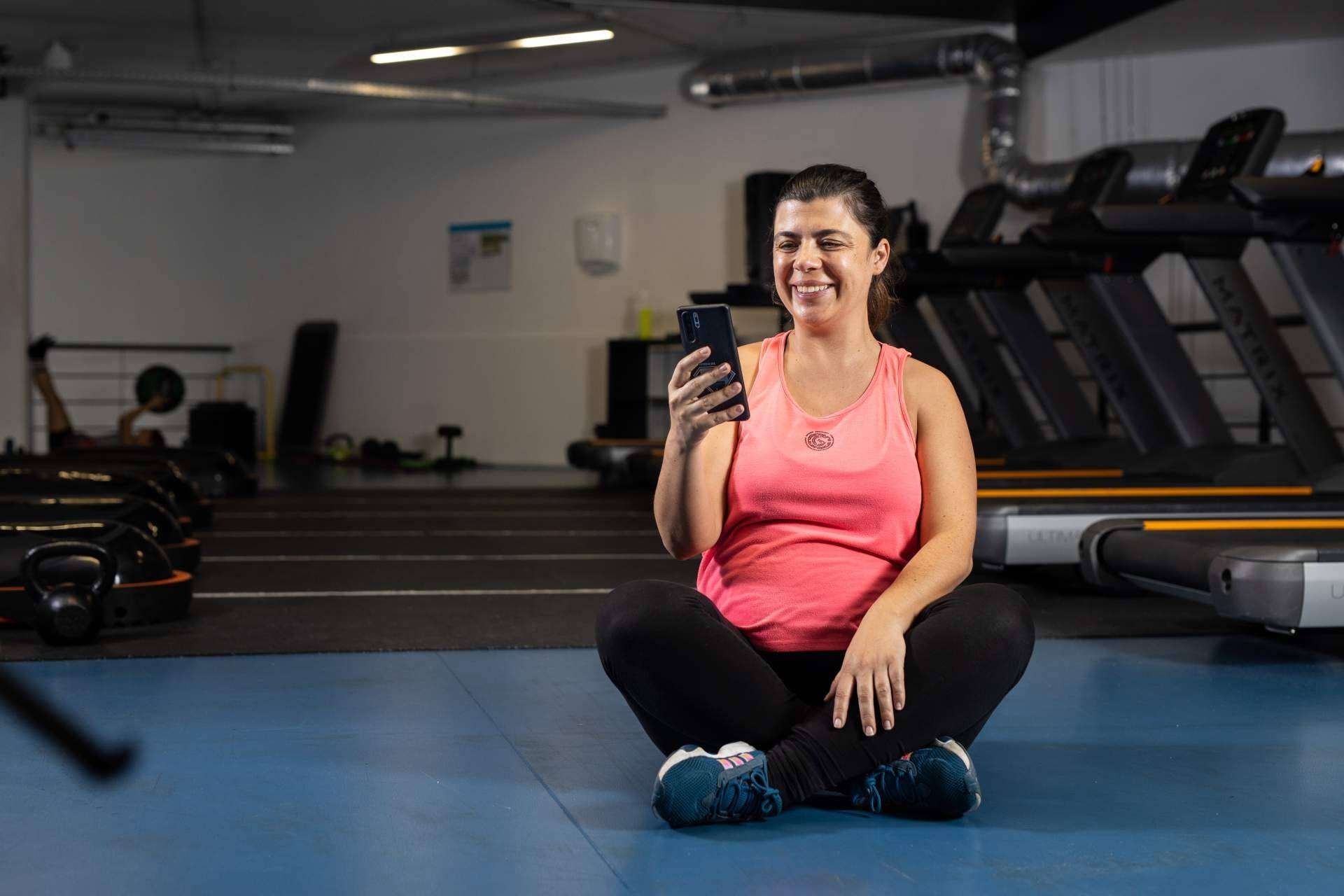 Entrenamientos y actividades dirigidas en casa con la app VivaHut