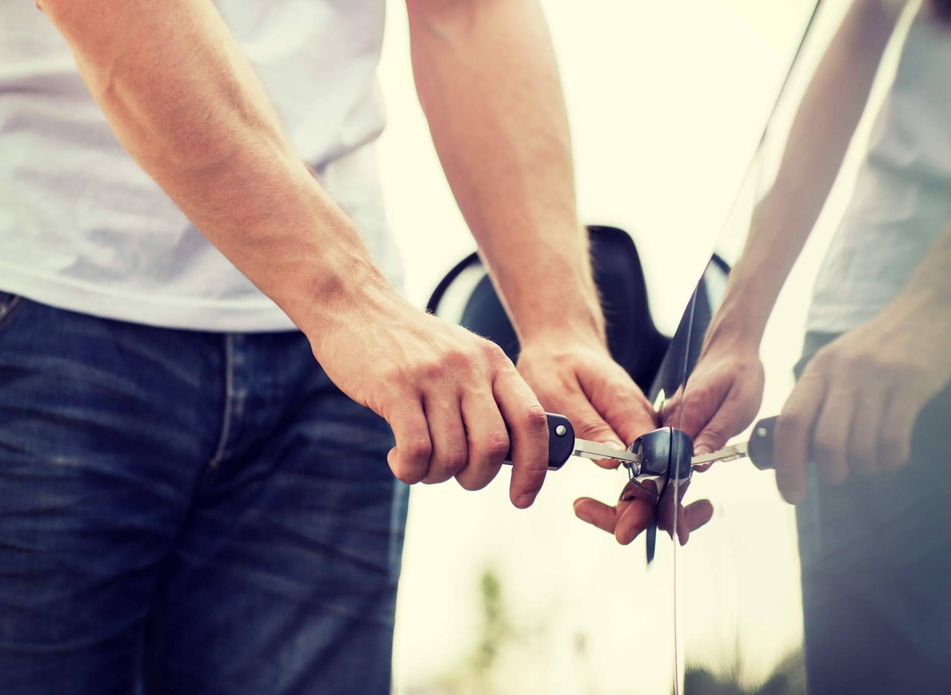 ¿Qué hacer en caso de pérdida de llaves de coche en verano?, por Eginer