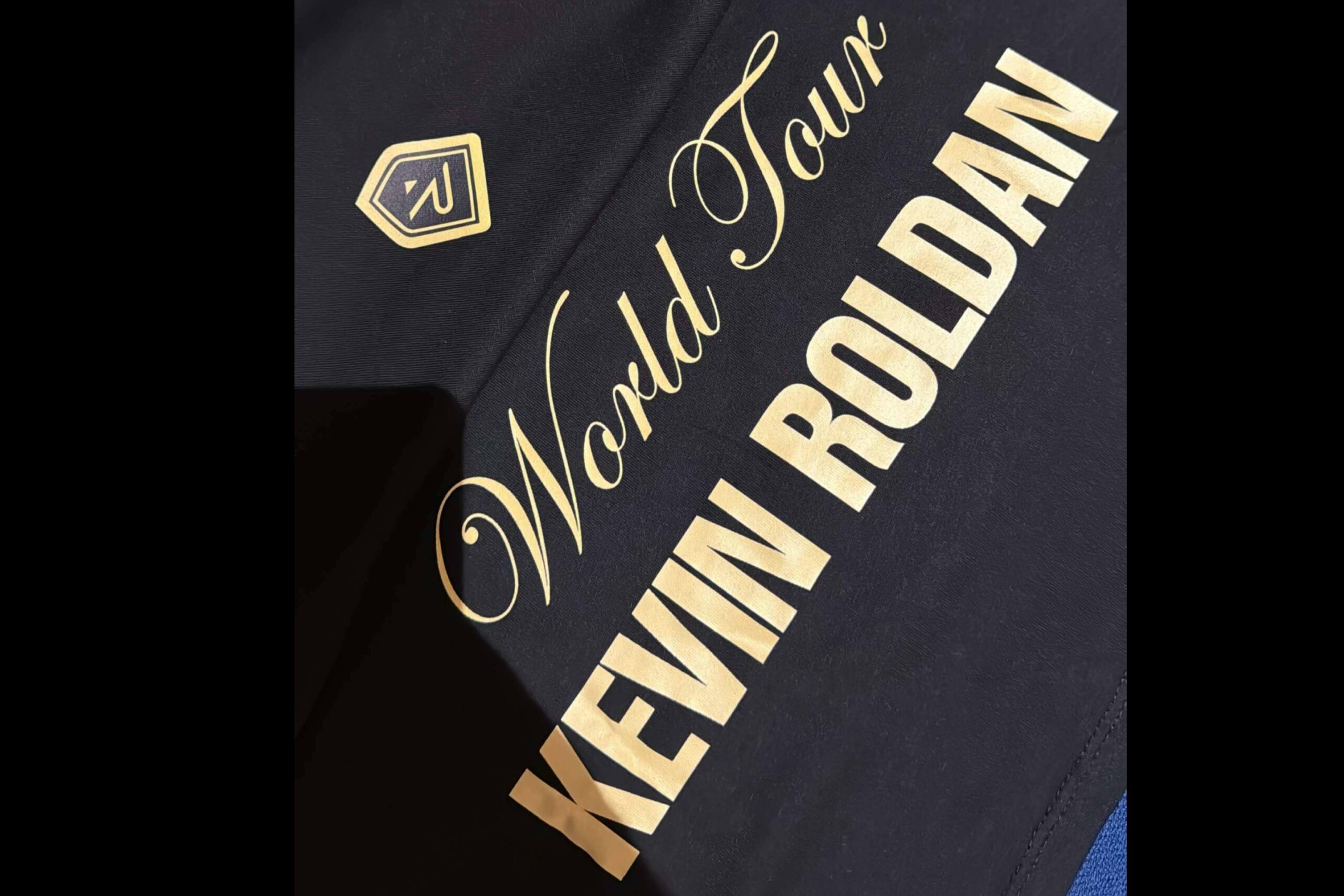 Rotherz visita a Kevin Roldan y su equipo en el World Tour por Europa