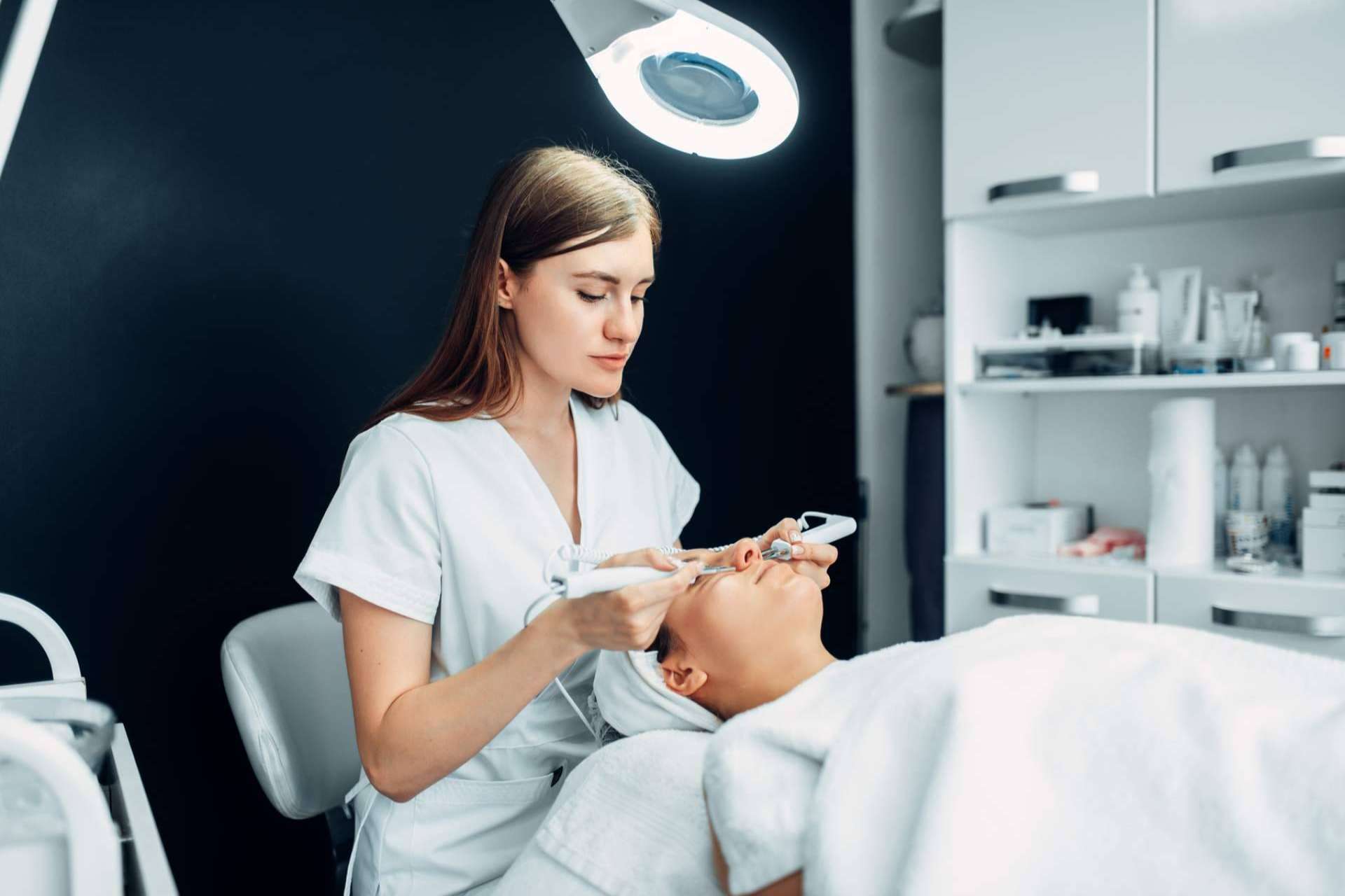Especializarse en medicina estética; Cursos online para el sector de la belleza