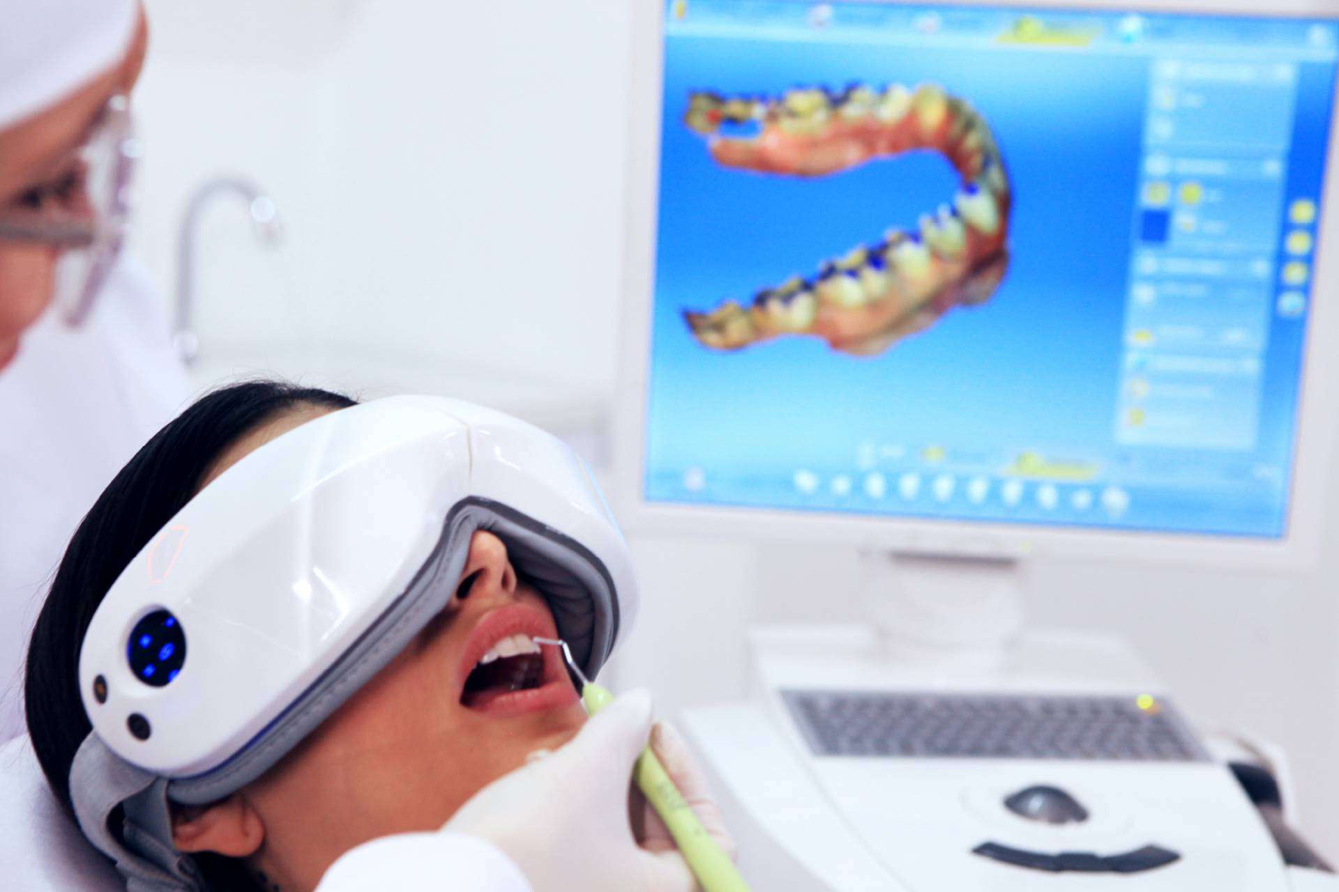 Carillas dentales, la tendencia en estética dental con Odontología de Marlon Becerra