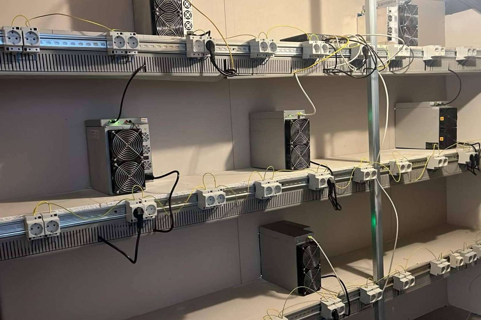 Adiós al ruido en la minería de criptomonedas con Rig El Topo