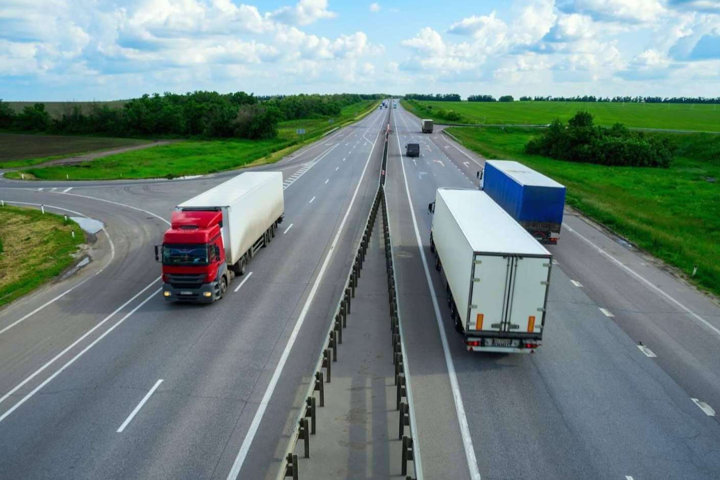 Información y recursos esenciales para el transporte autónomo con Autónomos en Ruta