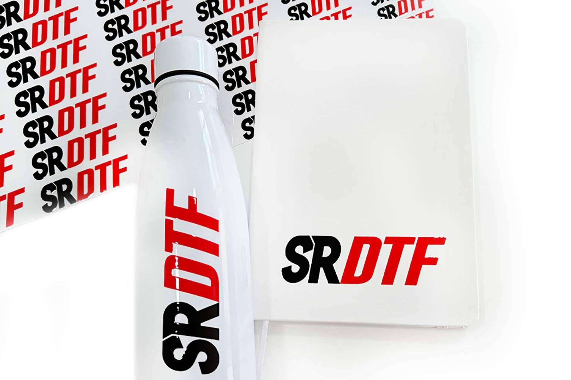 SR DTF amplía su oferta con impresión DTF UV para diversas superficies