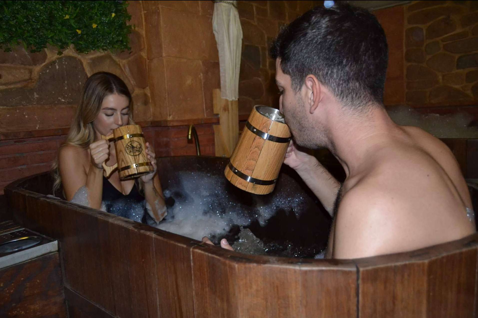 Relajación y cuidado de la piel, el Beer Spa se consolida como el plan estrella de los días calurosos