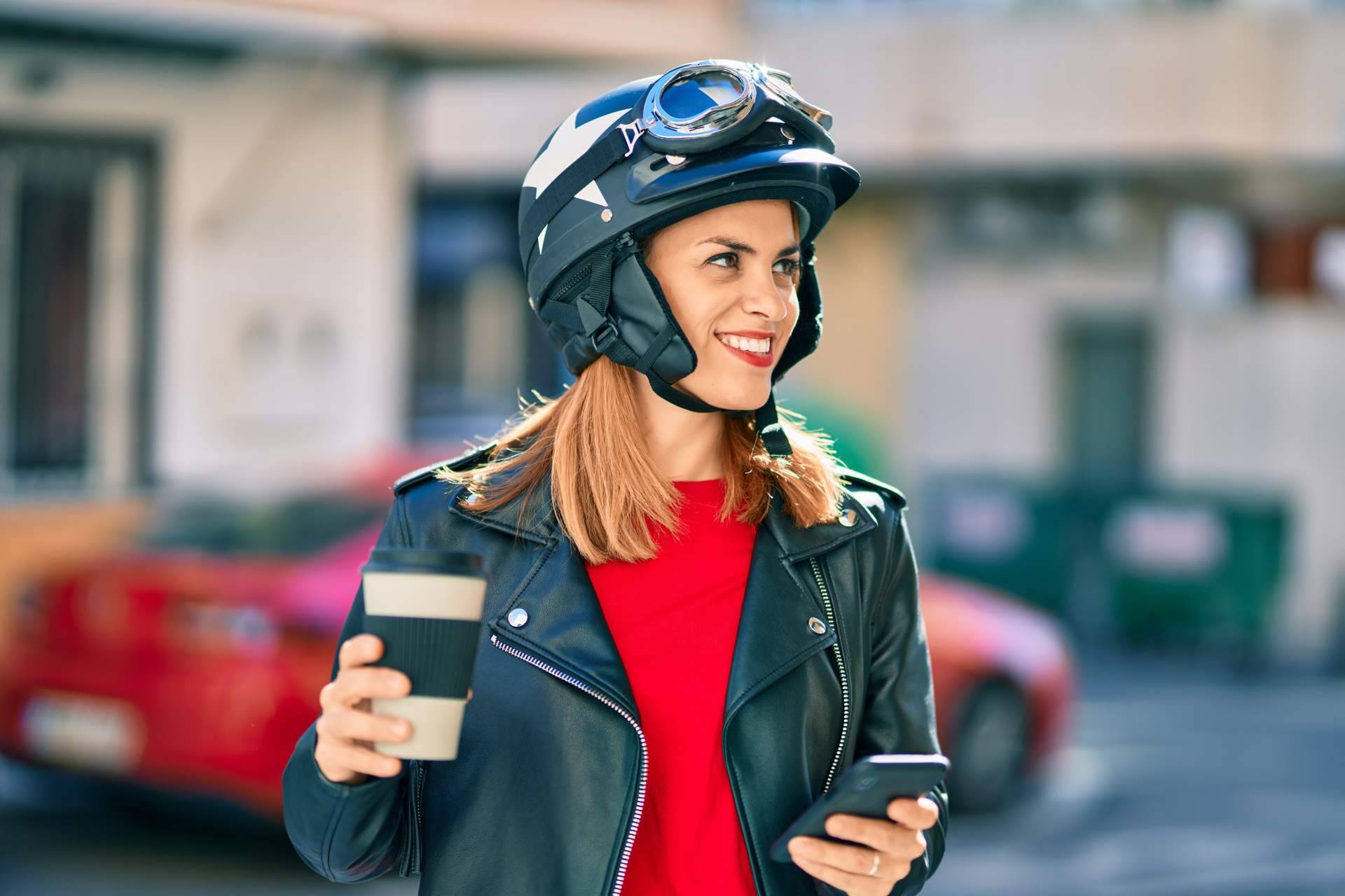 Cómo ahorrar dinero al sacarse el carnet de moto en Madrid