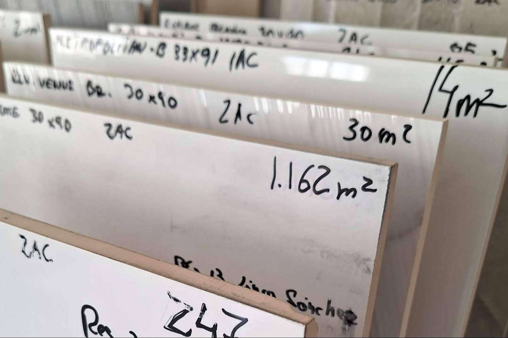 Azulejos Artegres lanza una oportunidad única gracias a sus Lotes de Azulejos Outlet Multimarca