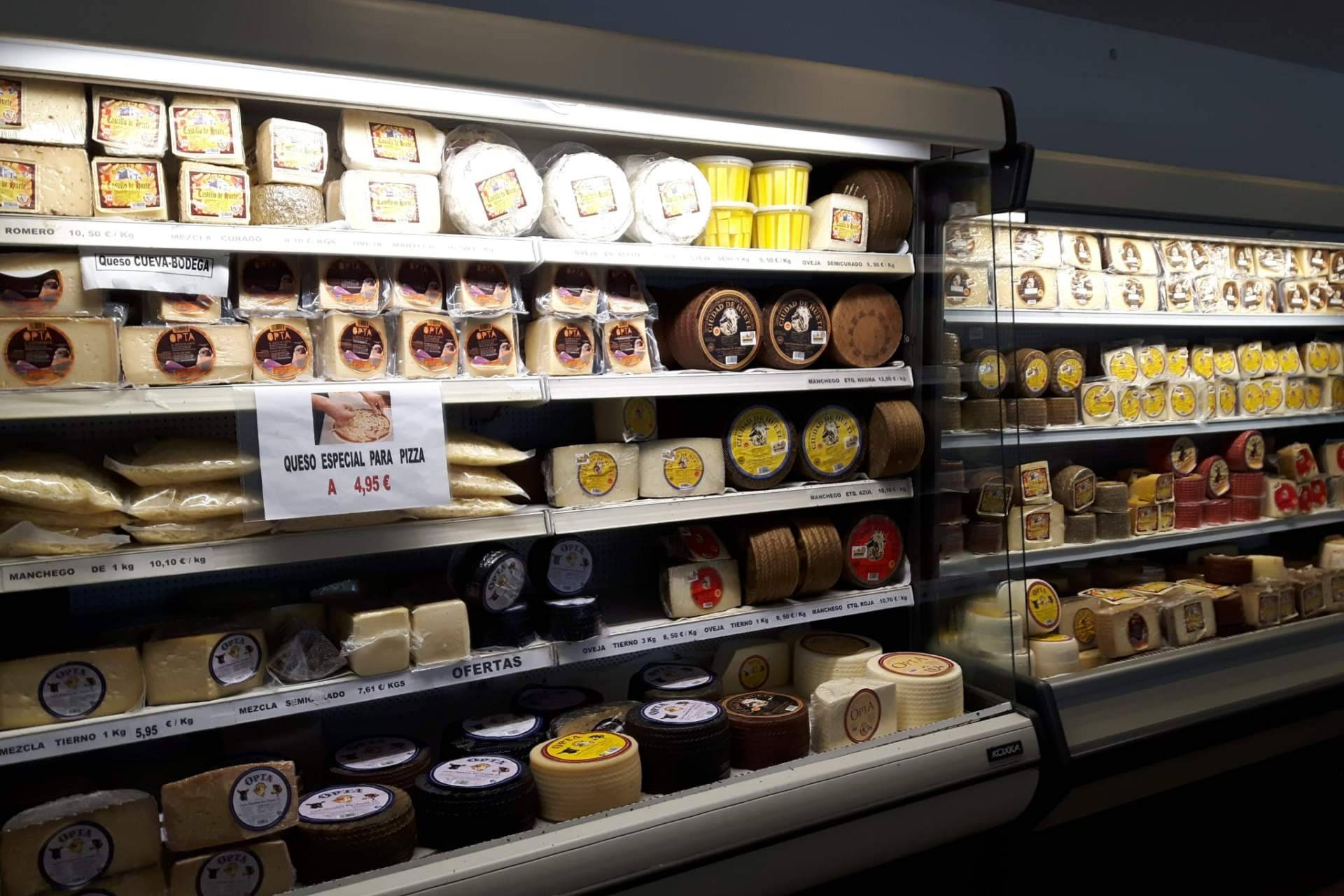 La tienda on-line de Quesos Huete ofrece queso Manchego con DOP y entrega garantizada en frío