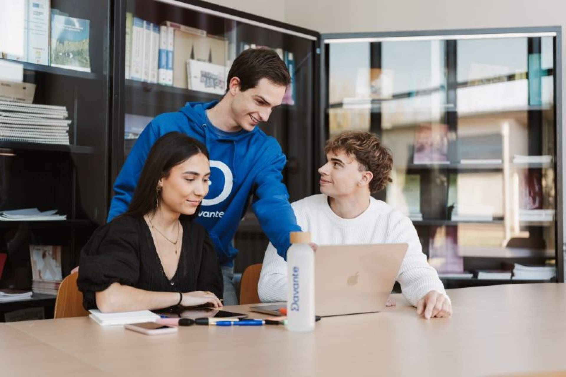 Crece el interés por opositar entre los jóvenes ante la inestabilidad del mercado laboral