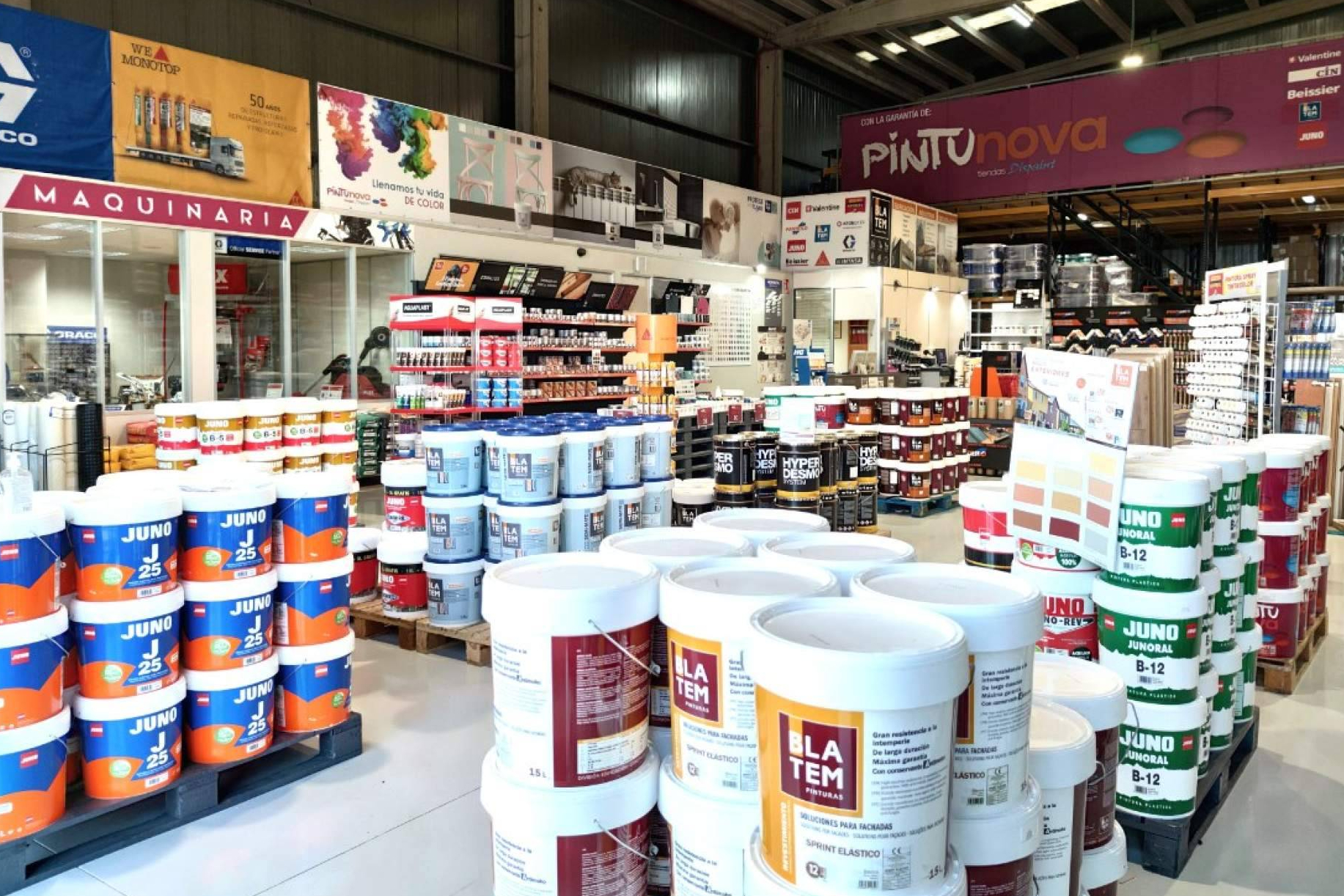 Pintunova celebra su trayectoria y presenta su nueva tienda de pinturas online para toda España