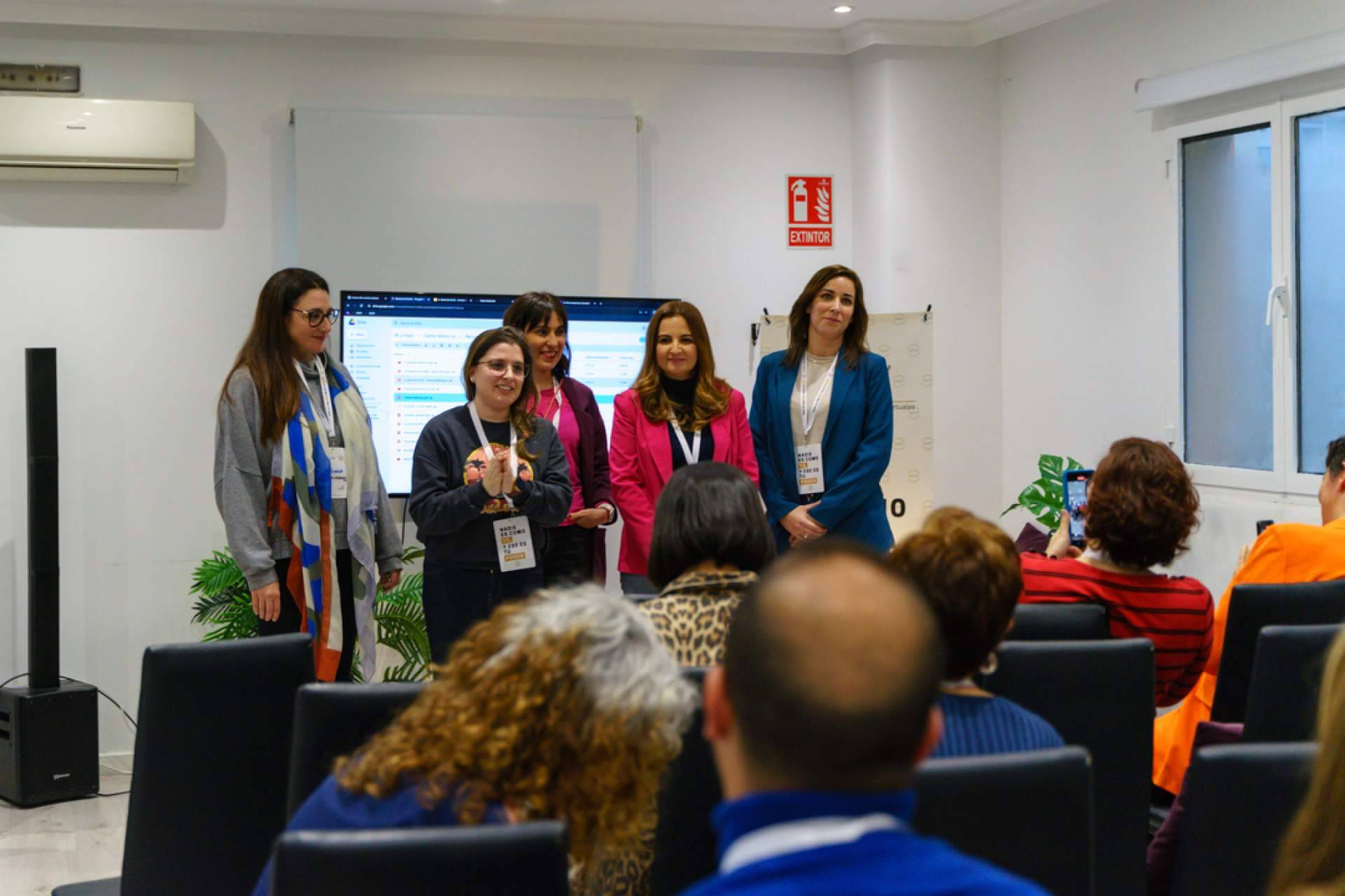 ANAV España refuerza el apoyo a las Asistentes Virtuales profesionales con visibilidad y recursos