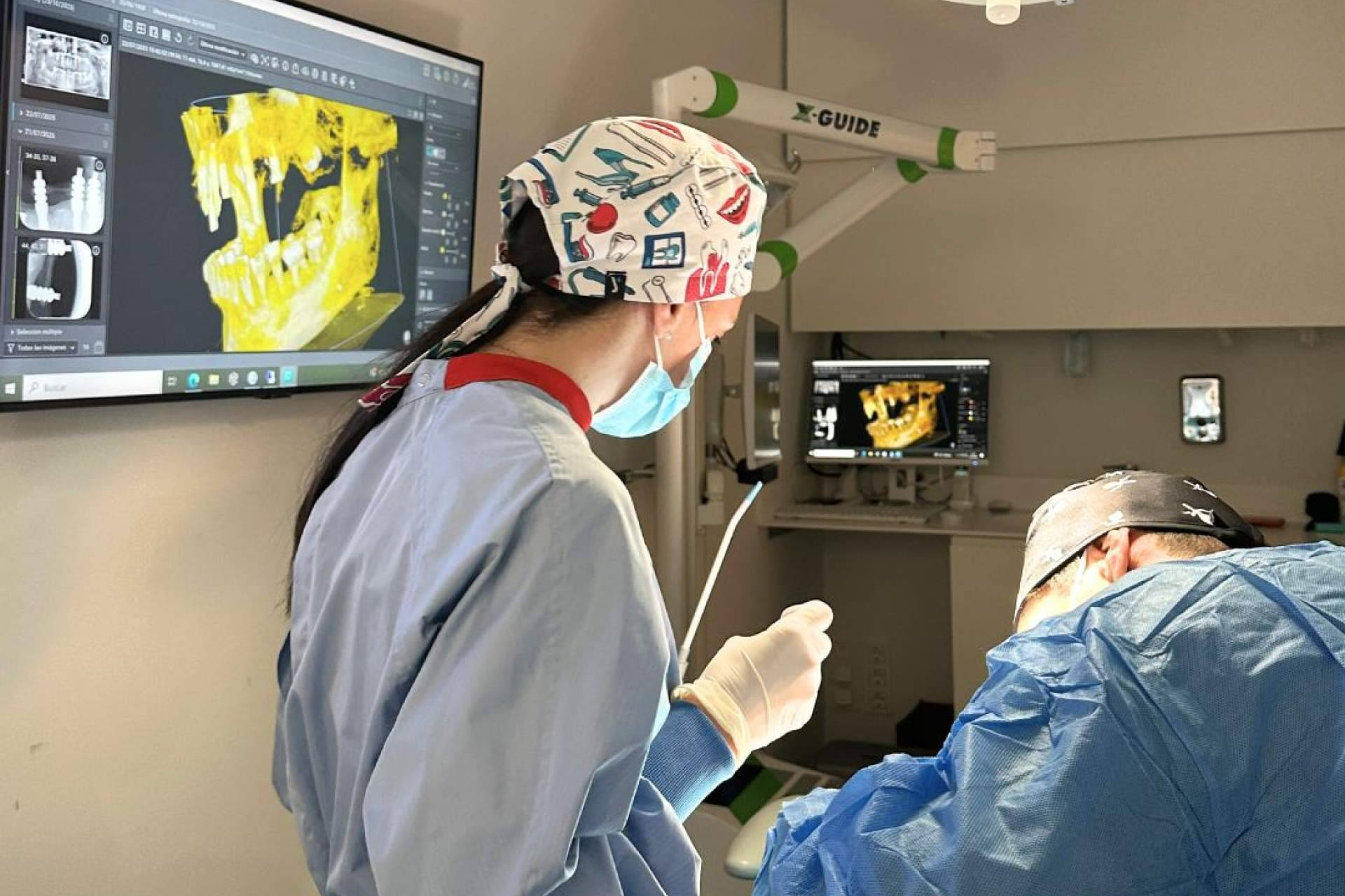 Volver a comer, volver a sonreír sin dolor; implantes subperiósticos en Clínica Ibaseta