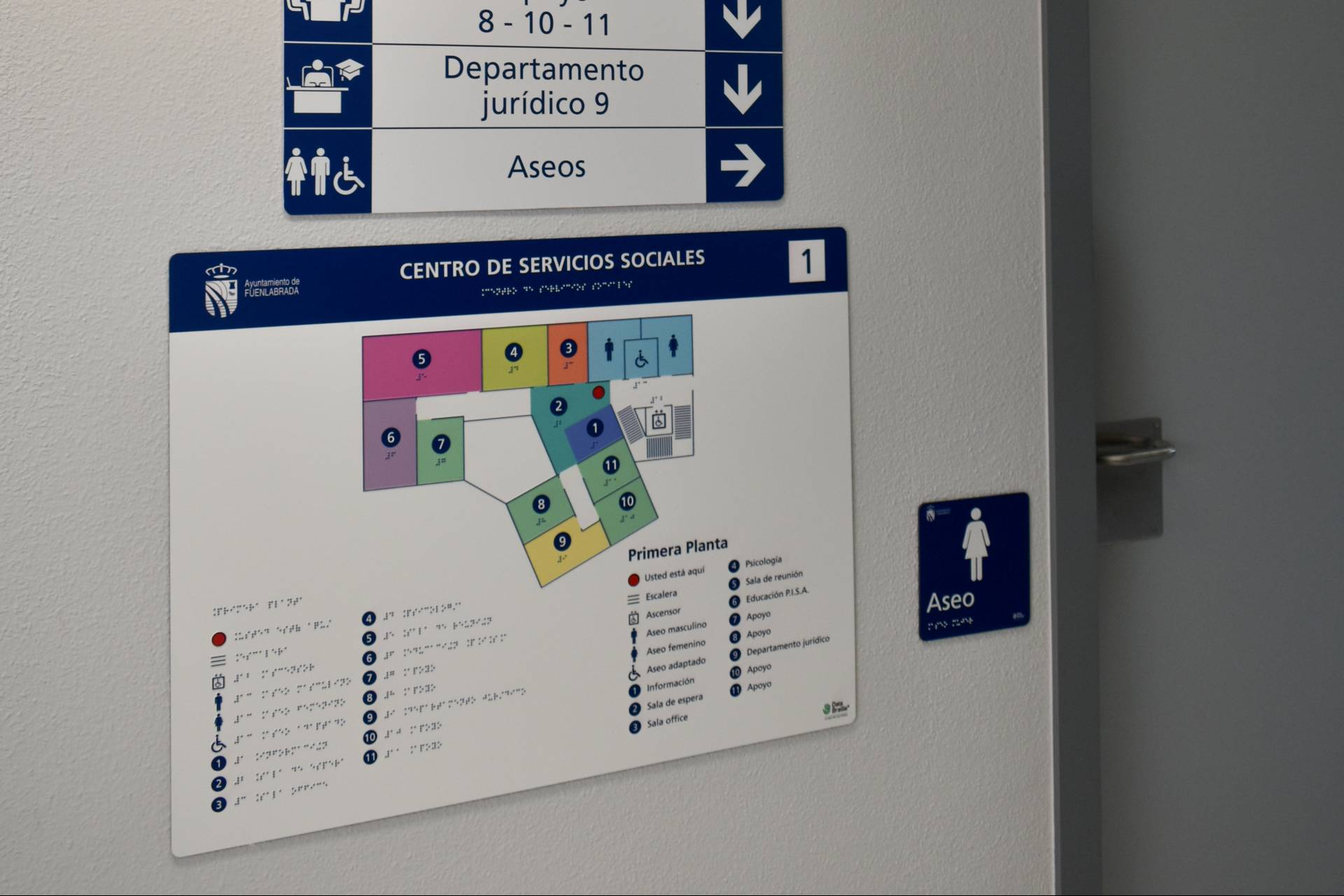 La accesibilidad en espacios inclusivos se refuerza con el uso de planos hápticos en edificios